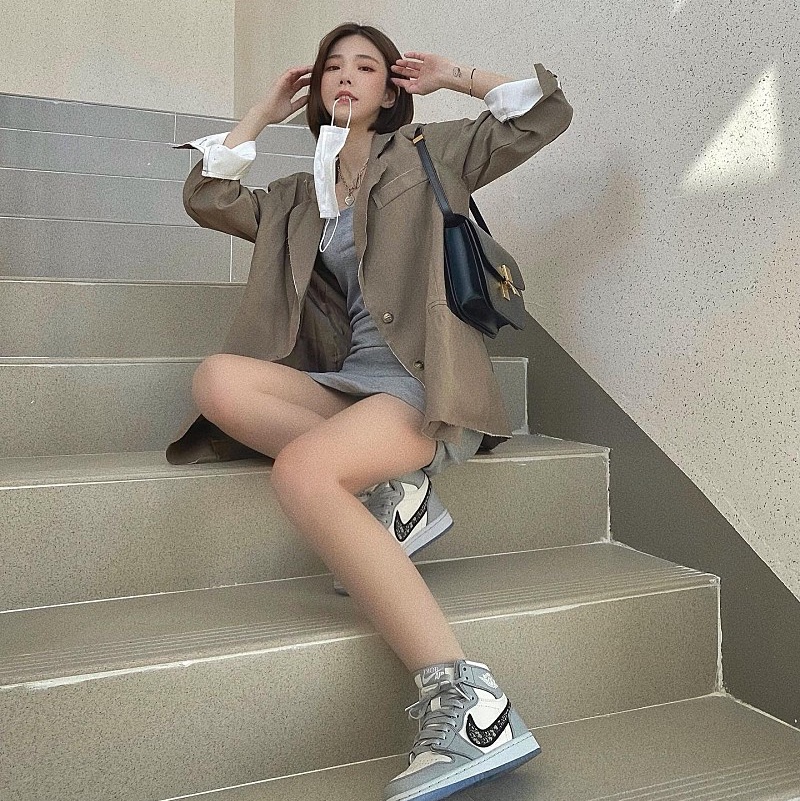 Jordan 1 x Dior High OG 착용 스타일
