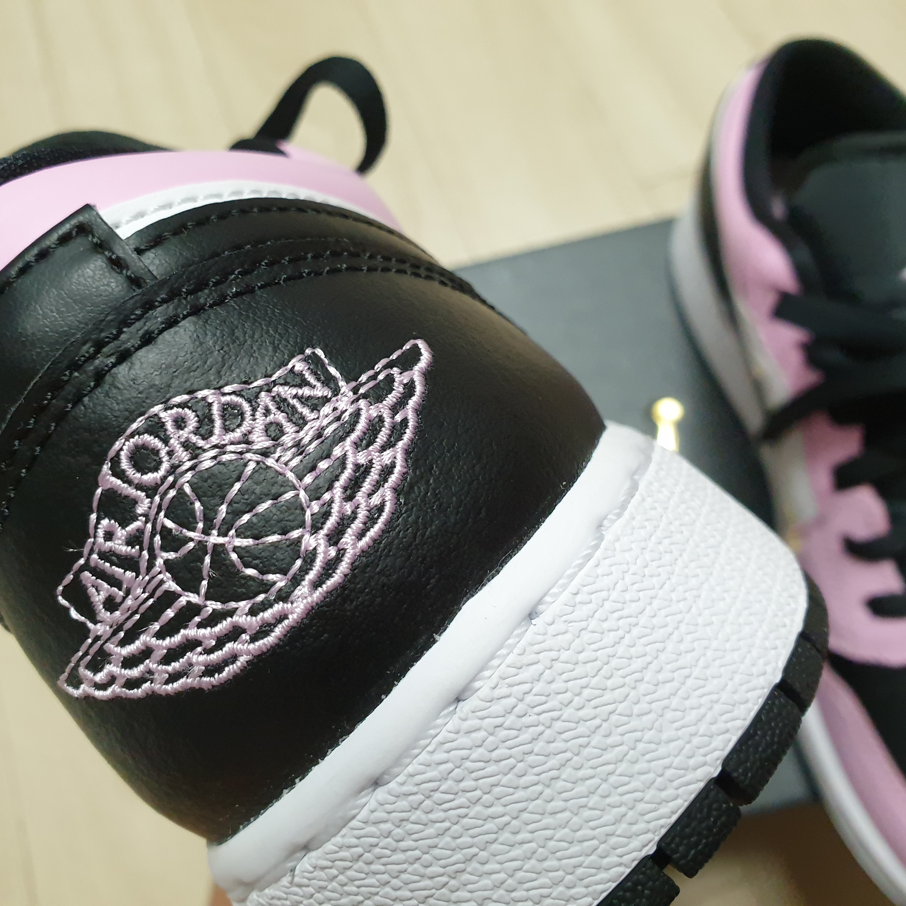 (GS) Jordan 1 Low Light Arctic Pink 착용 스타일 - 5