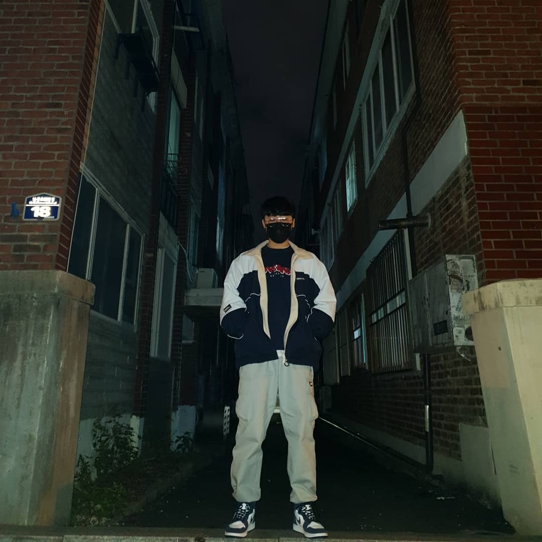Jordan 1 Retro High OG CO.JP Midnight Navy 착용 스타일 - 1