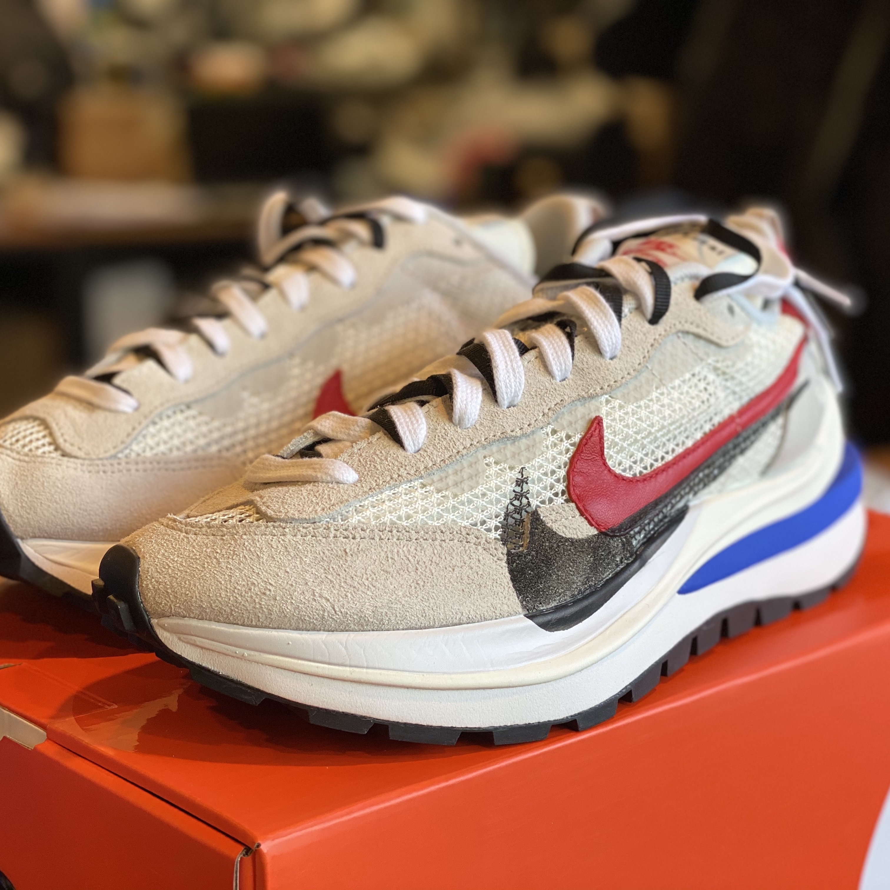 Nike x Sacai VaporWaffle Royal Fuchsia 착용 스타일