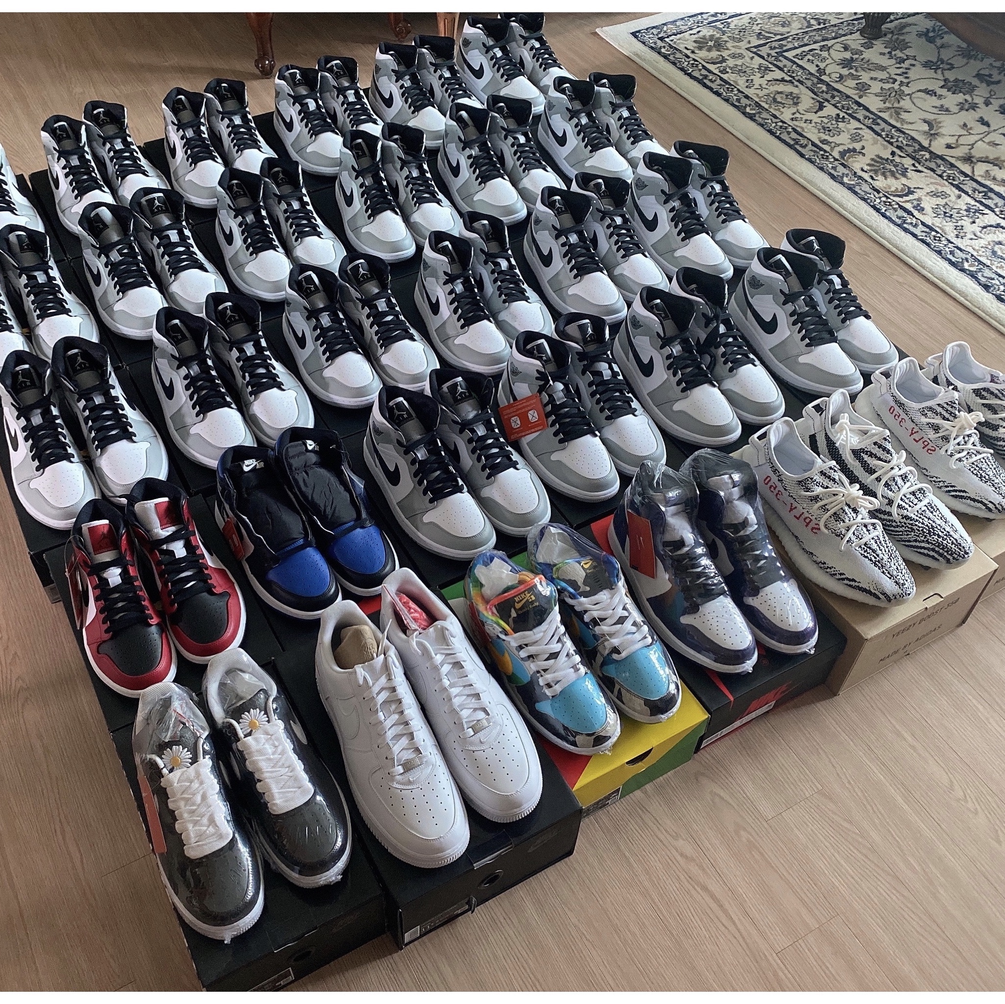 Jordan 1 Mid Light Smoke Grey, Nike x Peaceminusone Air Force 1 Low Para-Noise 착용 스타일