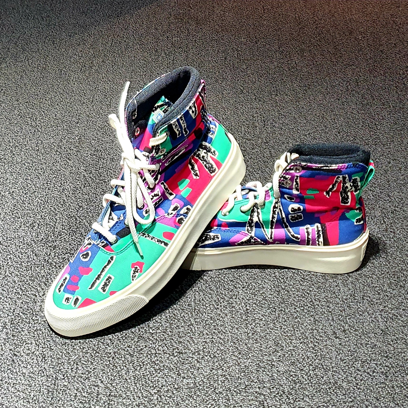 Converse x Fear of God Essentials Skid Grip Hi 착용 스타일