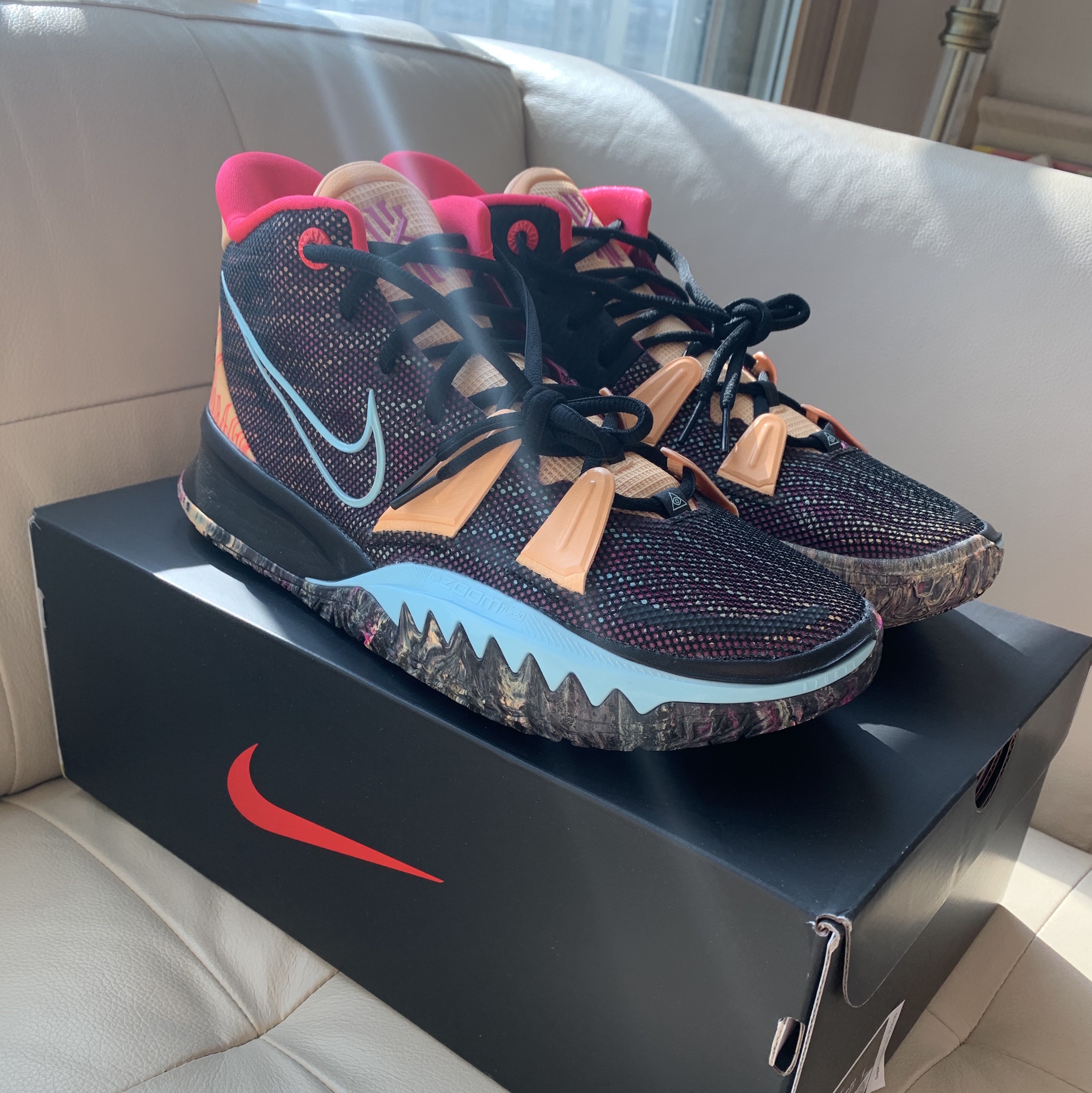 Nike Kyrie 7 EP Soundwave 착용 스타일