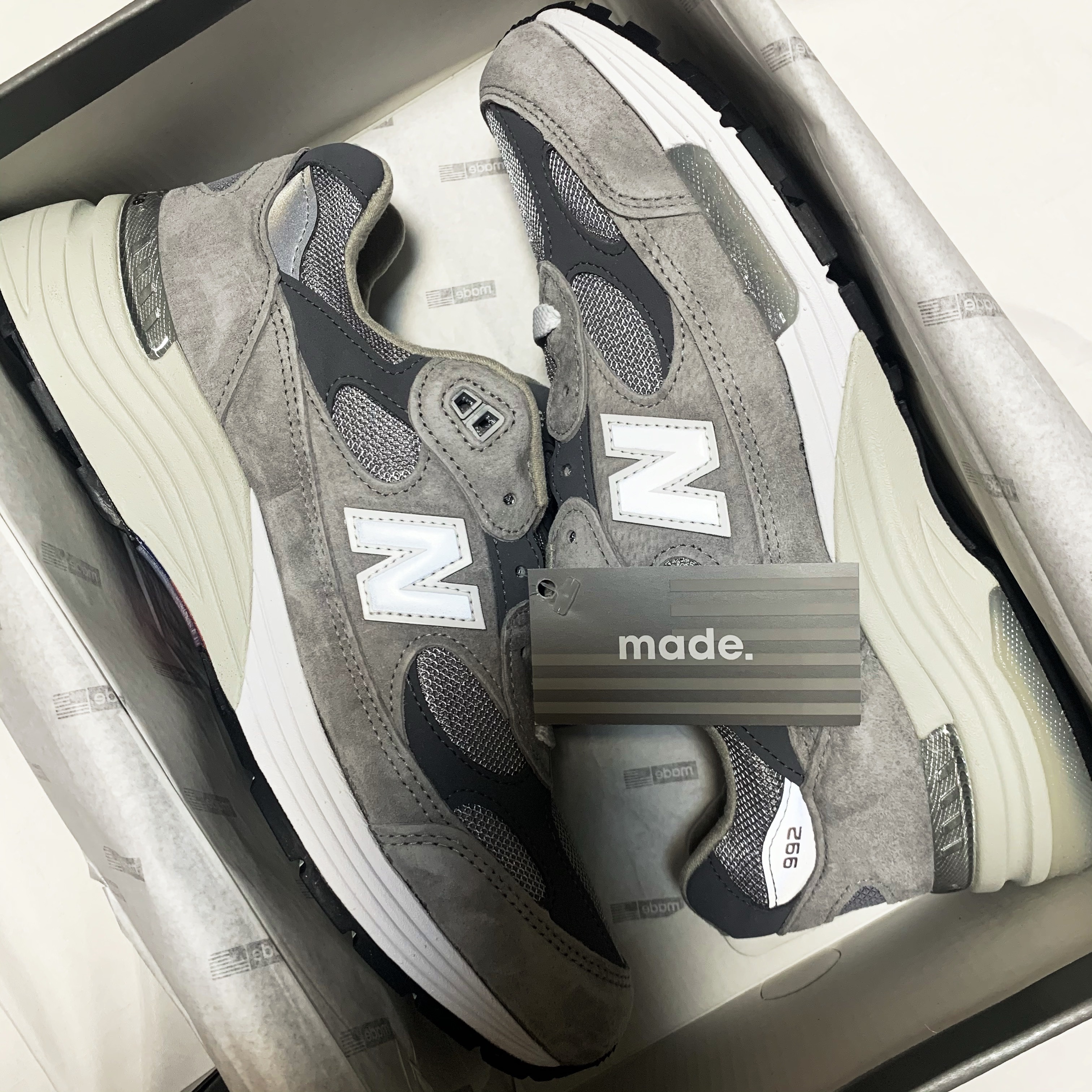 New Balance 992 Made in USA Grey - D Standard 착용 스타일 - 1