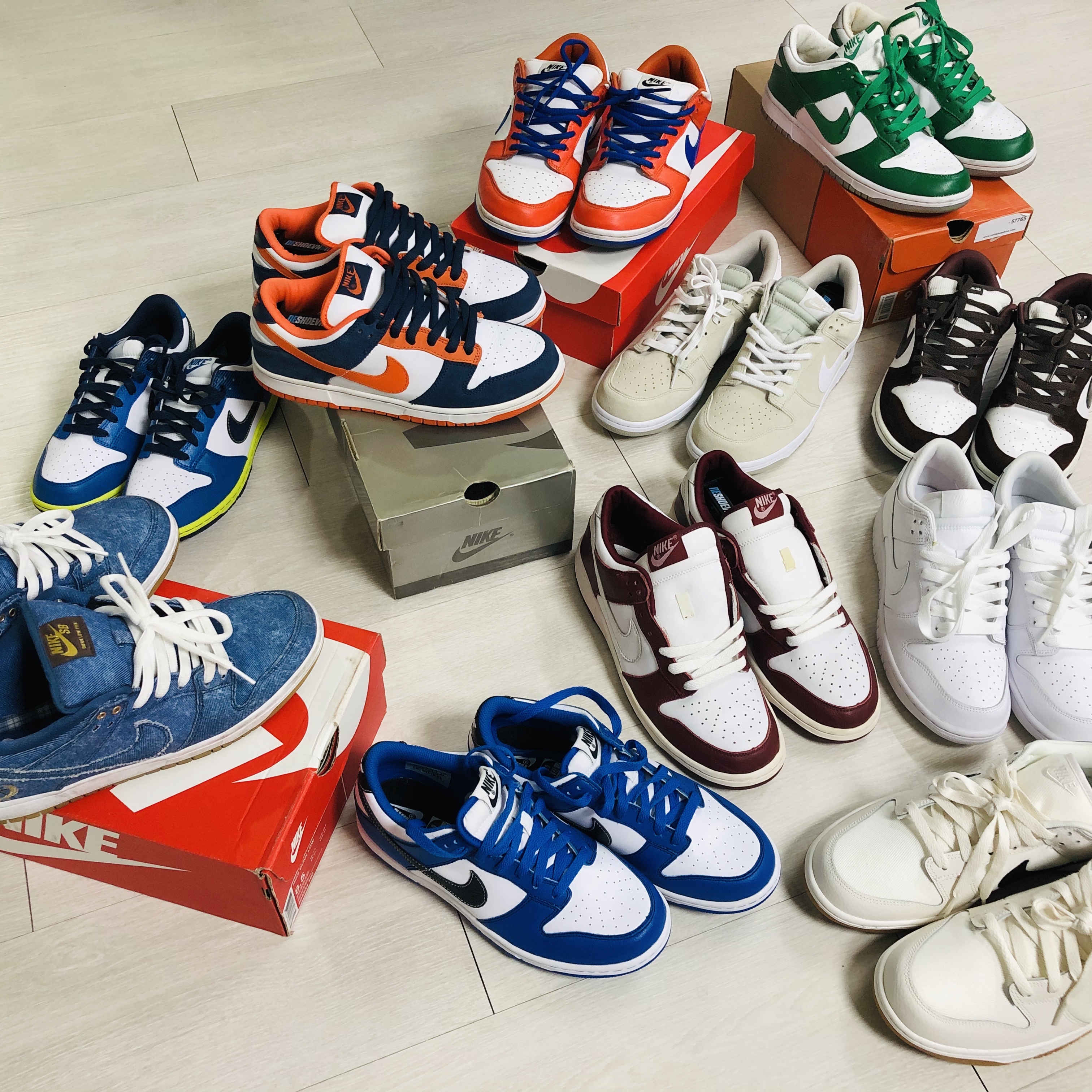 Nike SB Dunk Low Broncos, Nike SB Dunk Low Rivals Pack (East) 착용 스타일 - 1