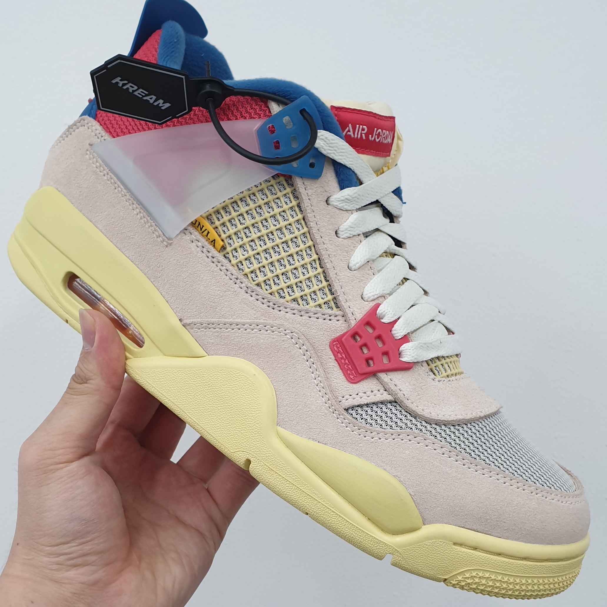 Jordan 4 x Union Retro Guava Ice 착용 스타일