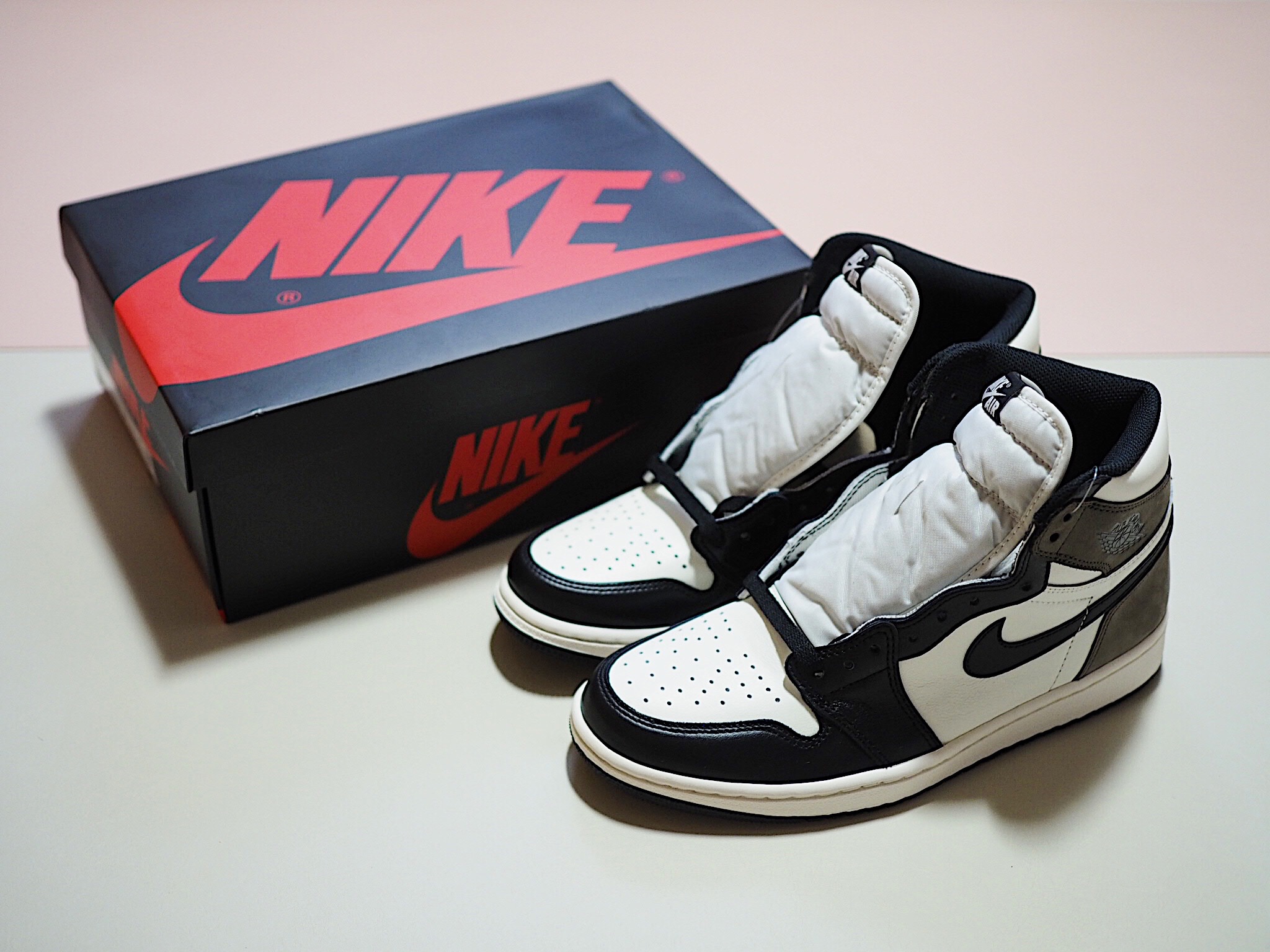 Jordan 1 Retro High OG Black Mocha 착용 스타일