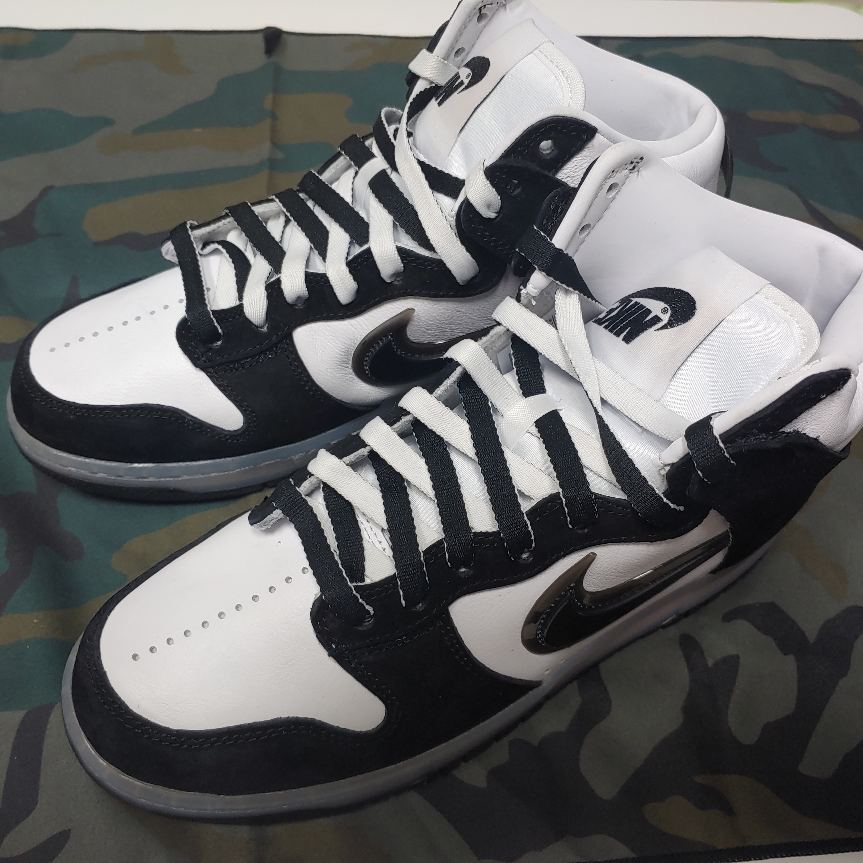Nike x Slam Jam Dunk High SP Clear Black 착용 스타일