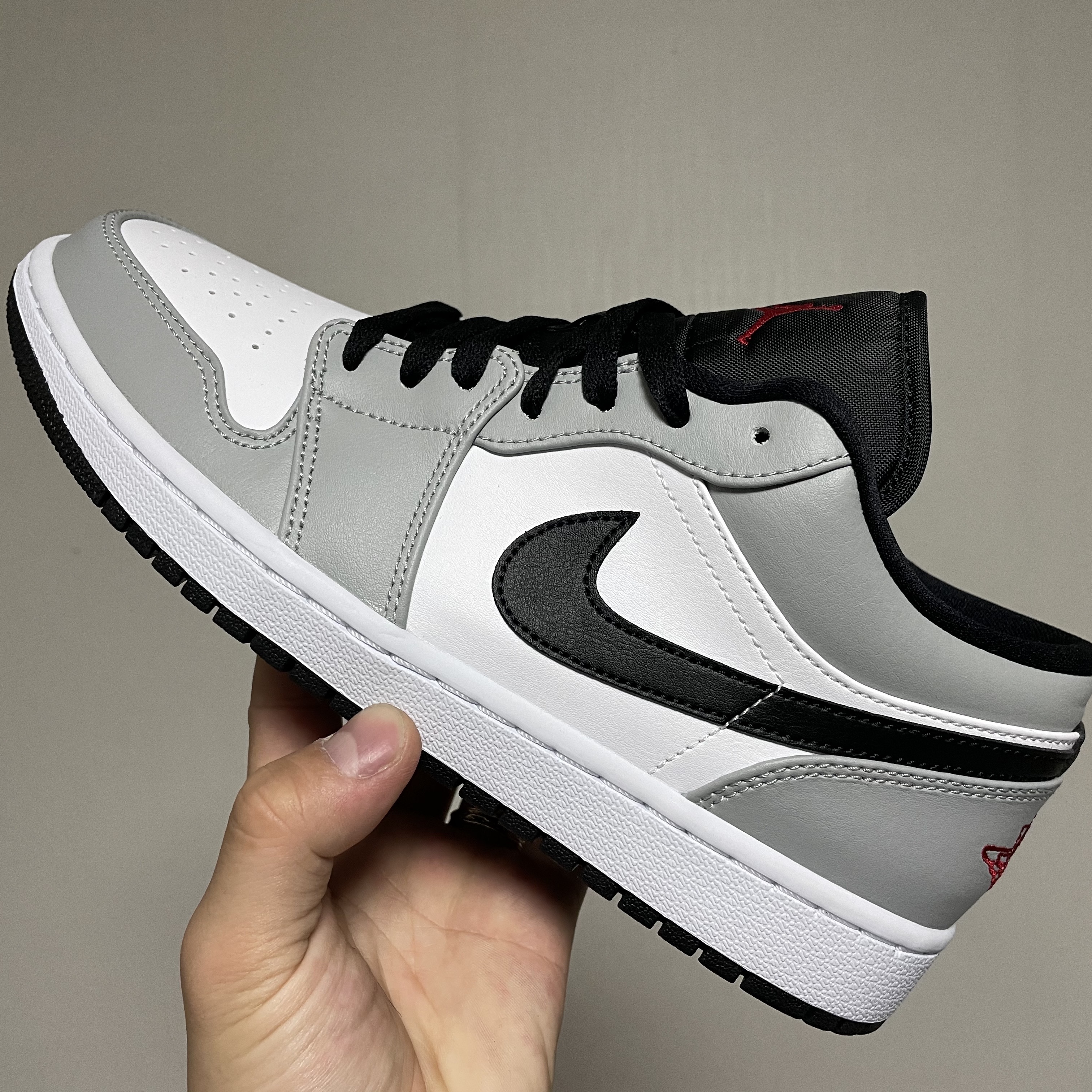 Jordan 1 Low Light Smoke Grey 착용 스타일
