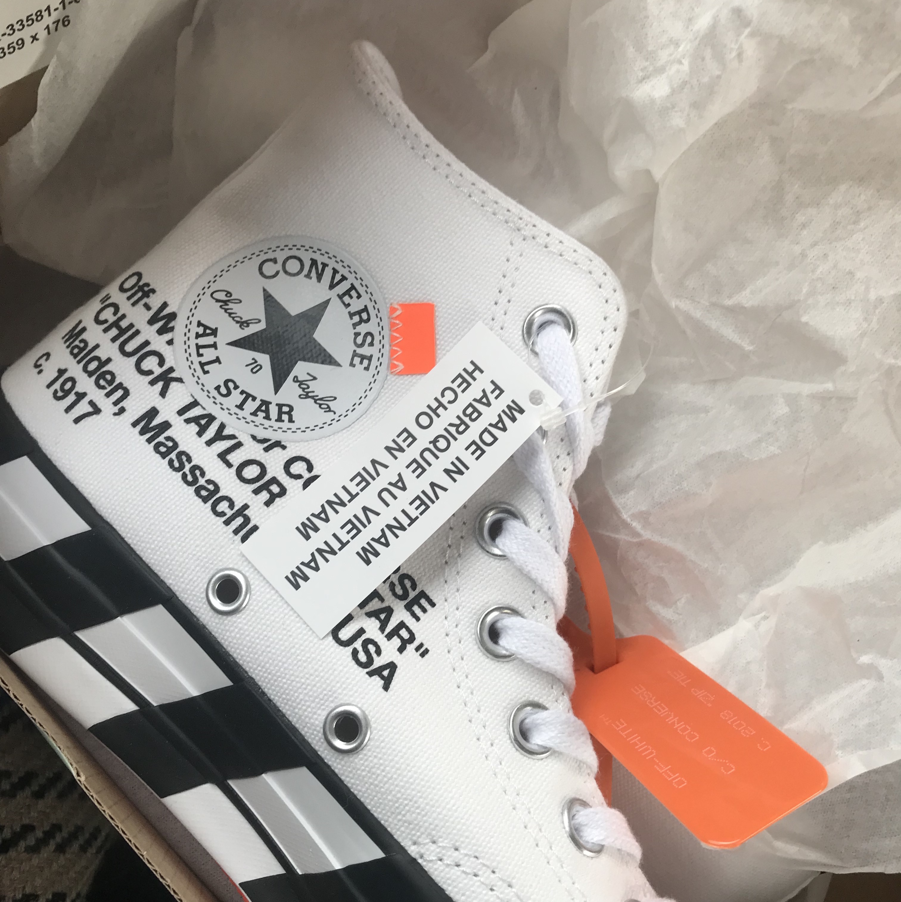 Converse x Off-White Chuck 70 High V2 2018 착용 스타일
