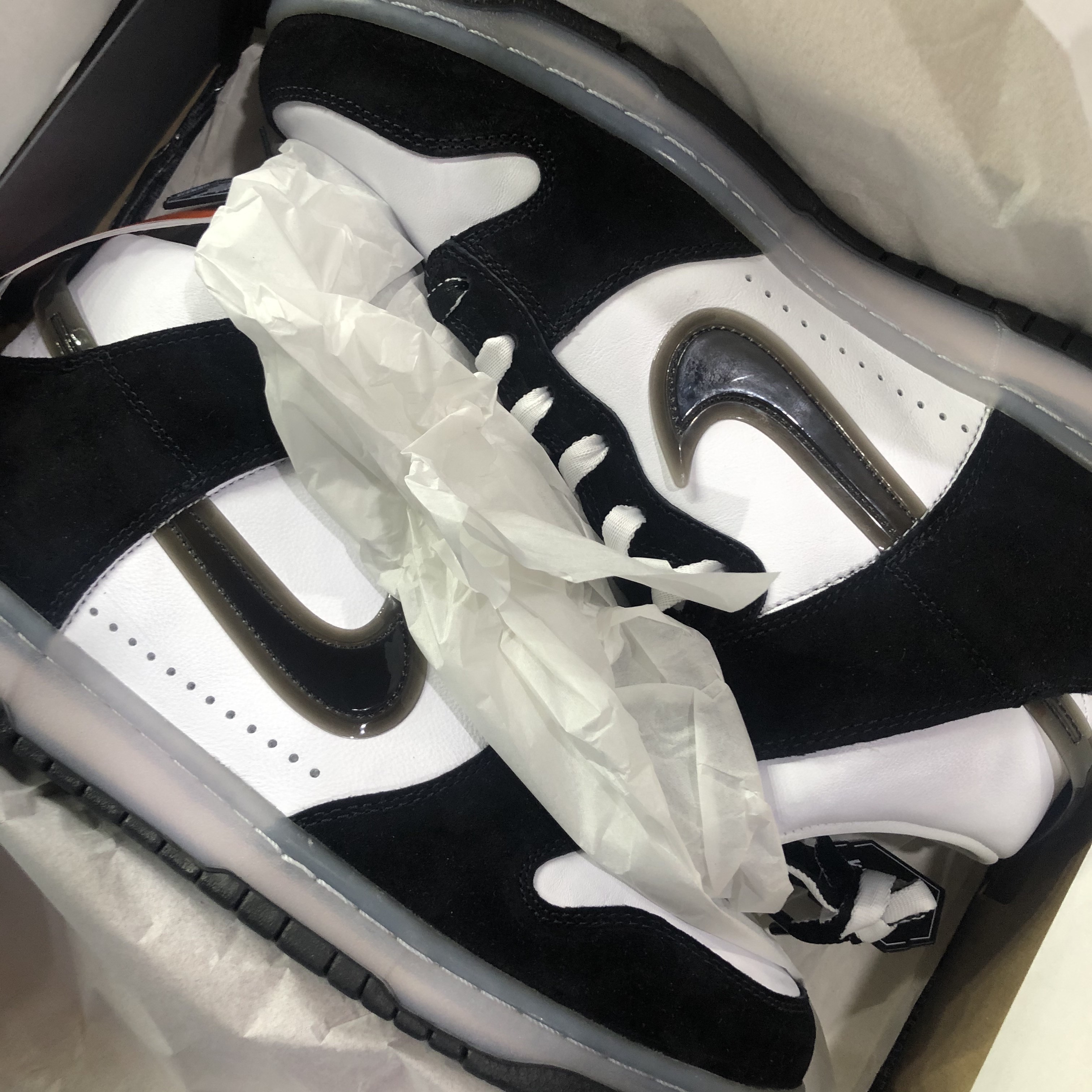 Nike x Slam Jam Dunk High SP Clear Black 착용 스타일