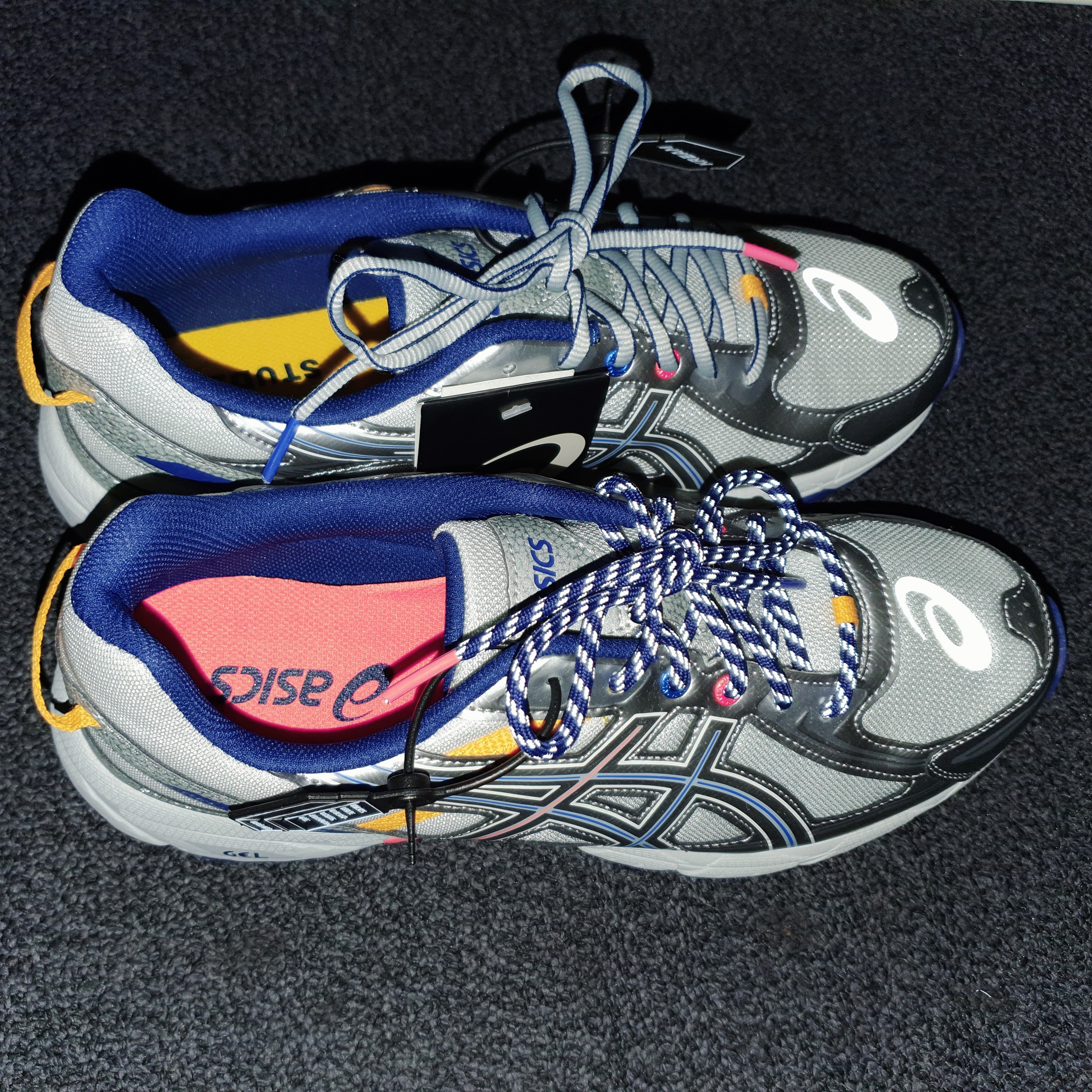 Asics x IAB Studio Gel-Venture 6 착용 스타일