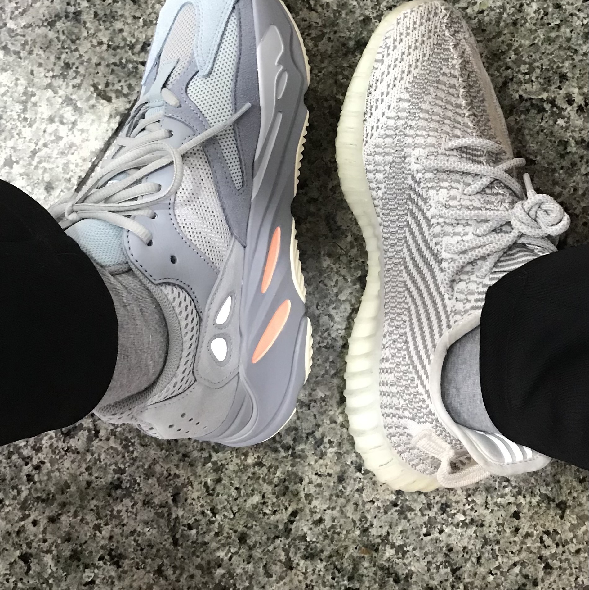 Adidas Yeezy Boost 350 V2 Static - Non-Reflective 2018, Adidas Yeezy Boost 700 Inertia 착용 스타일