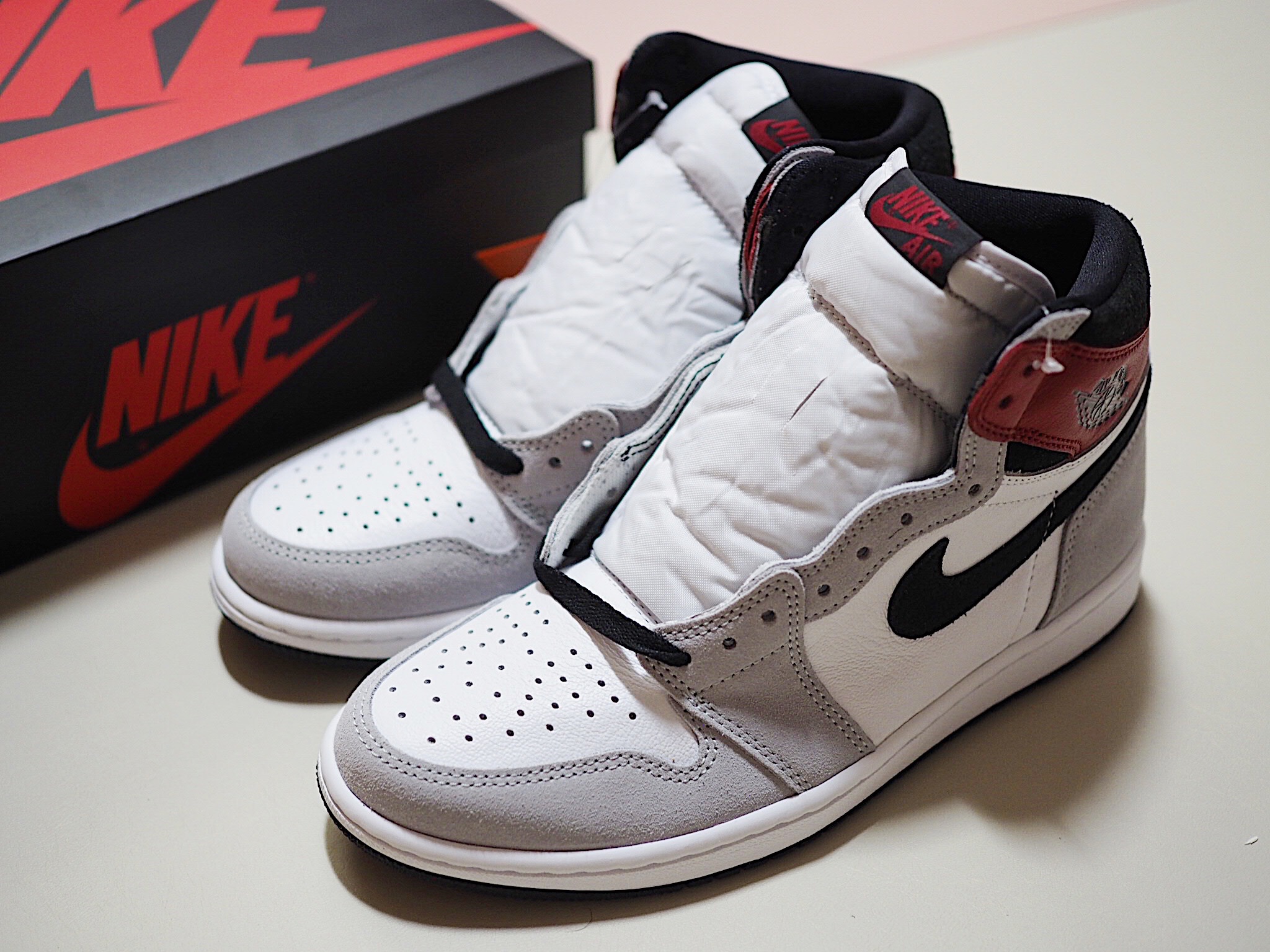 Jordan 1 Retro High OG Light Smoke Grey 착용 스타일