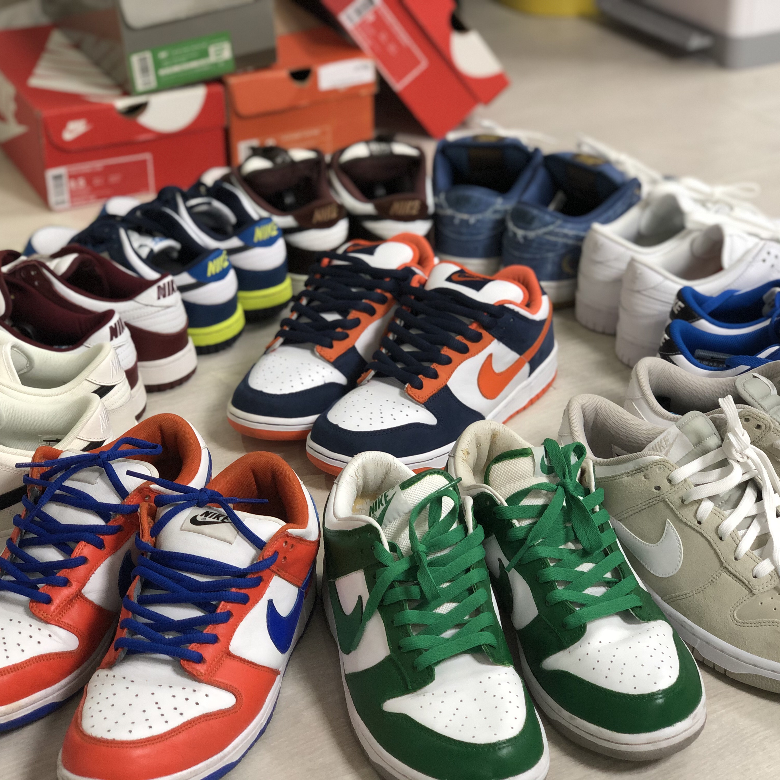 Nike SB Dunk Low Broncos, Nike SB Dunk Low Rivals Pack (East) 착용 스타일 - 2