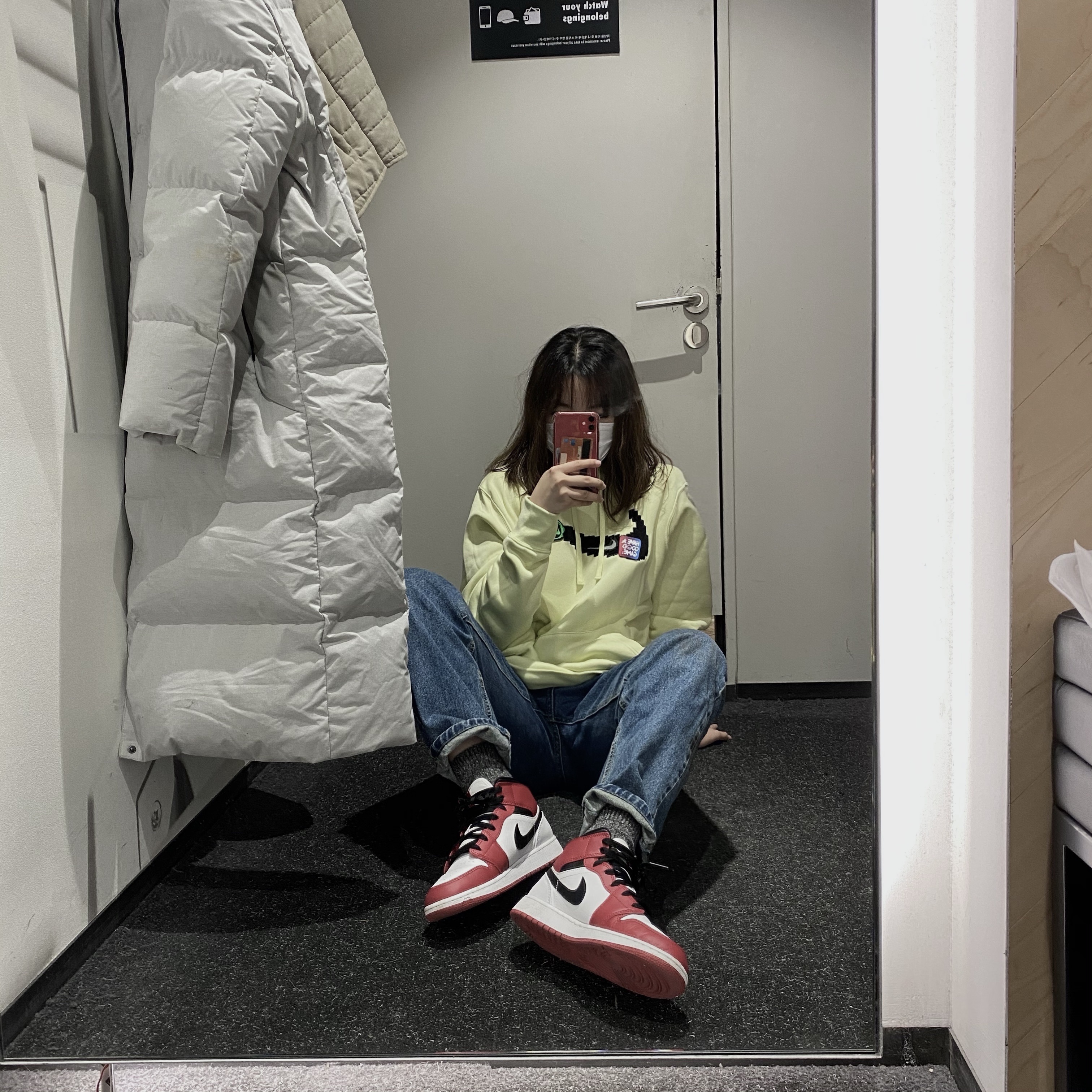 (GS) Jordan 1 Mid White Gym Red Black 착용 스타일