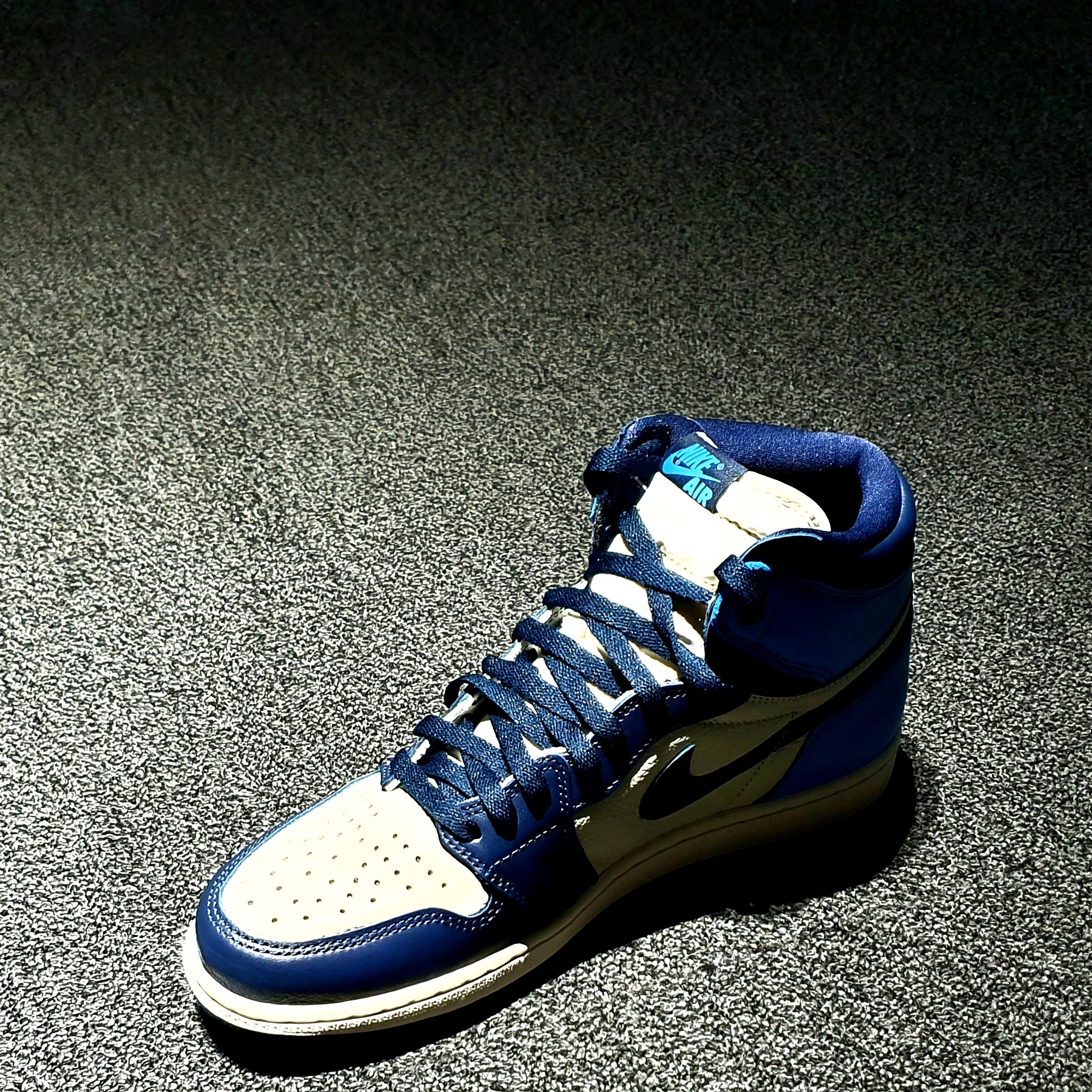 Jordan 1 Retro High Obsidian UNC 착용 스타일