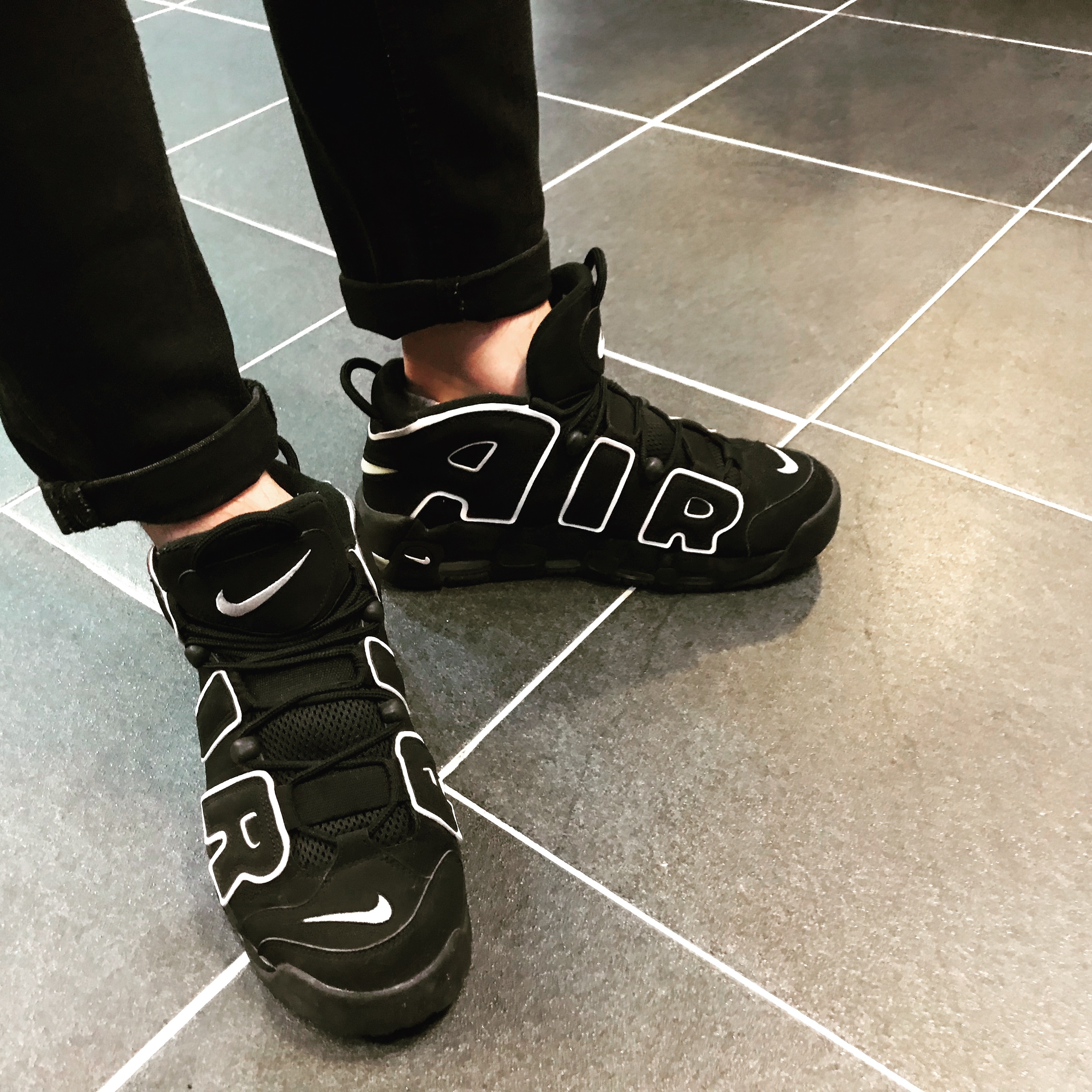 Nike Air More Uptempo Black White 2016 착용 스타일