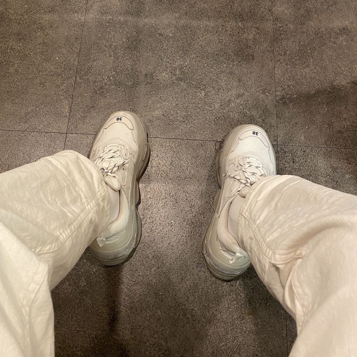 Balenciaga Triple S Clear Sole White 2019 착용 스타일