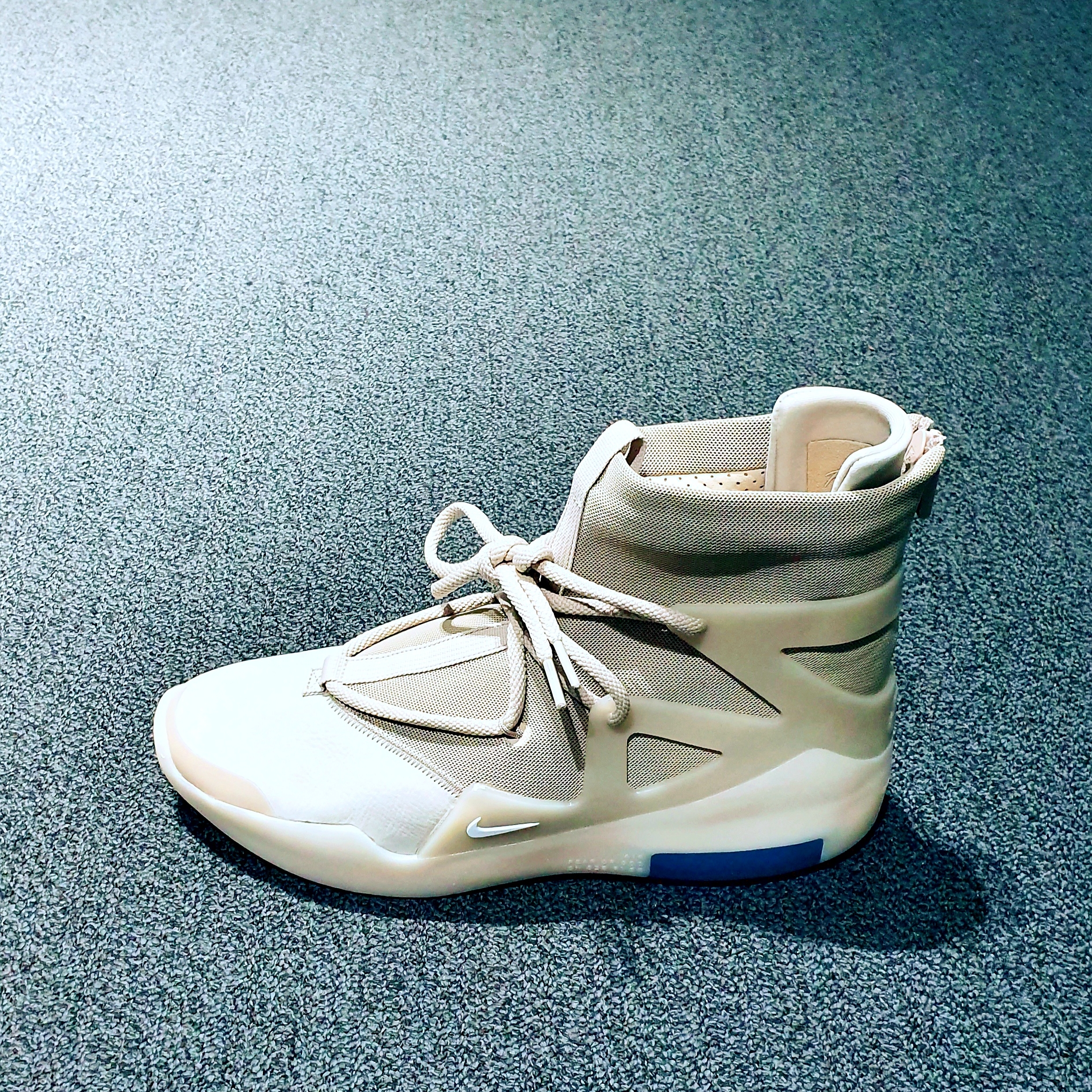 Nike x Fear of God Air Fear of God 1 Oatmeal 착용 스타일