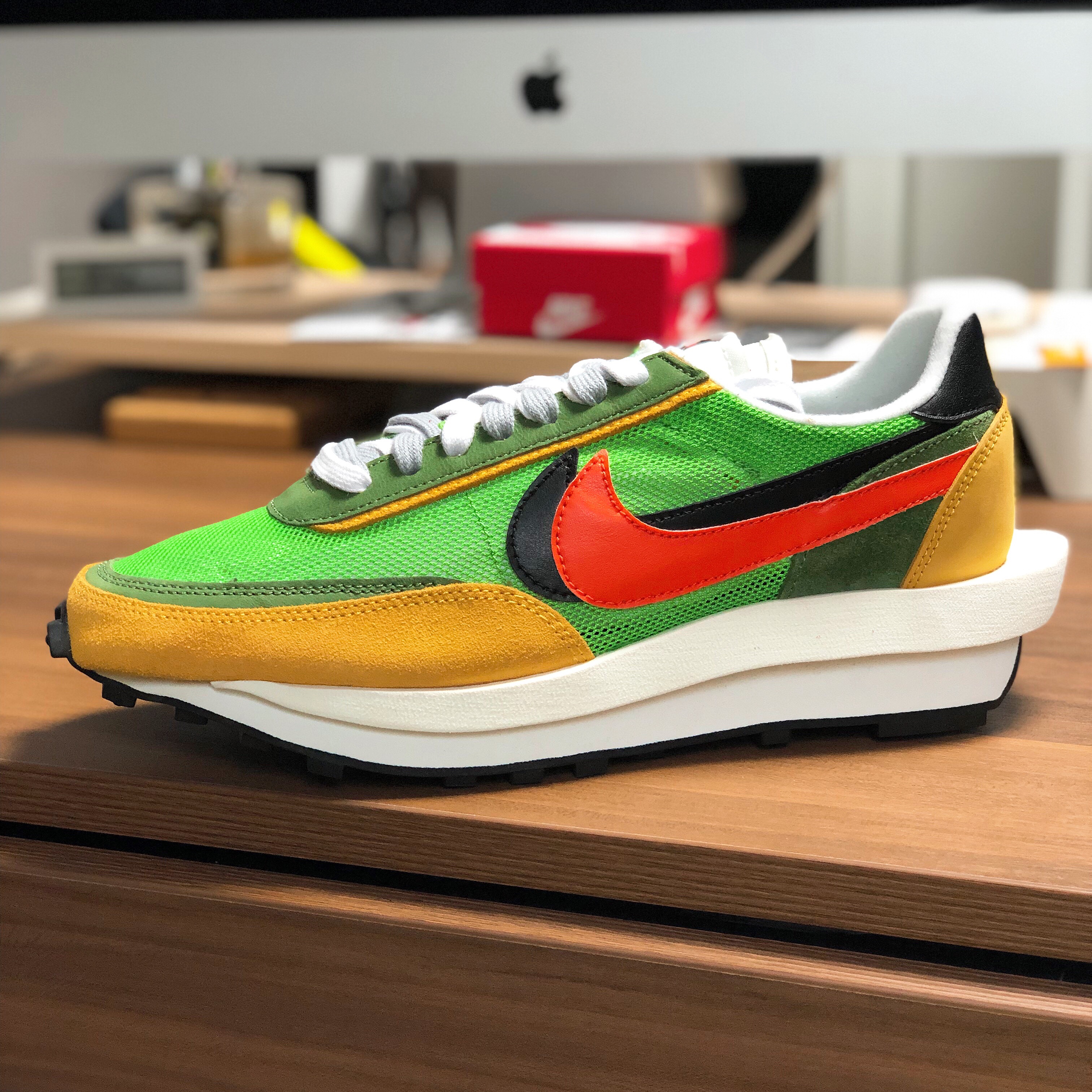 Nike x Sacai LDWaffle Green Multi 착용 스타일