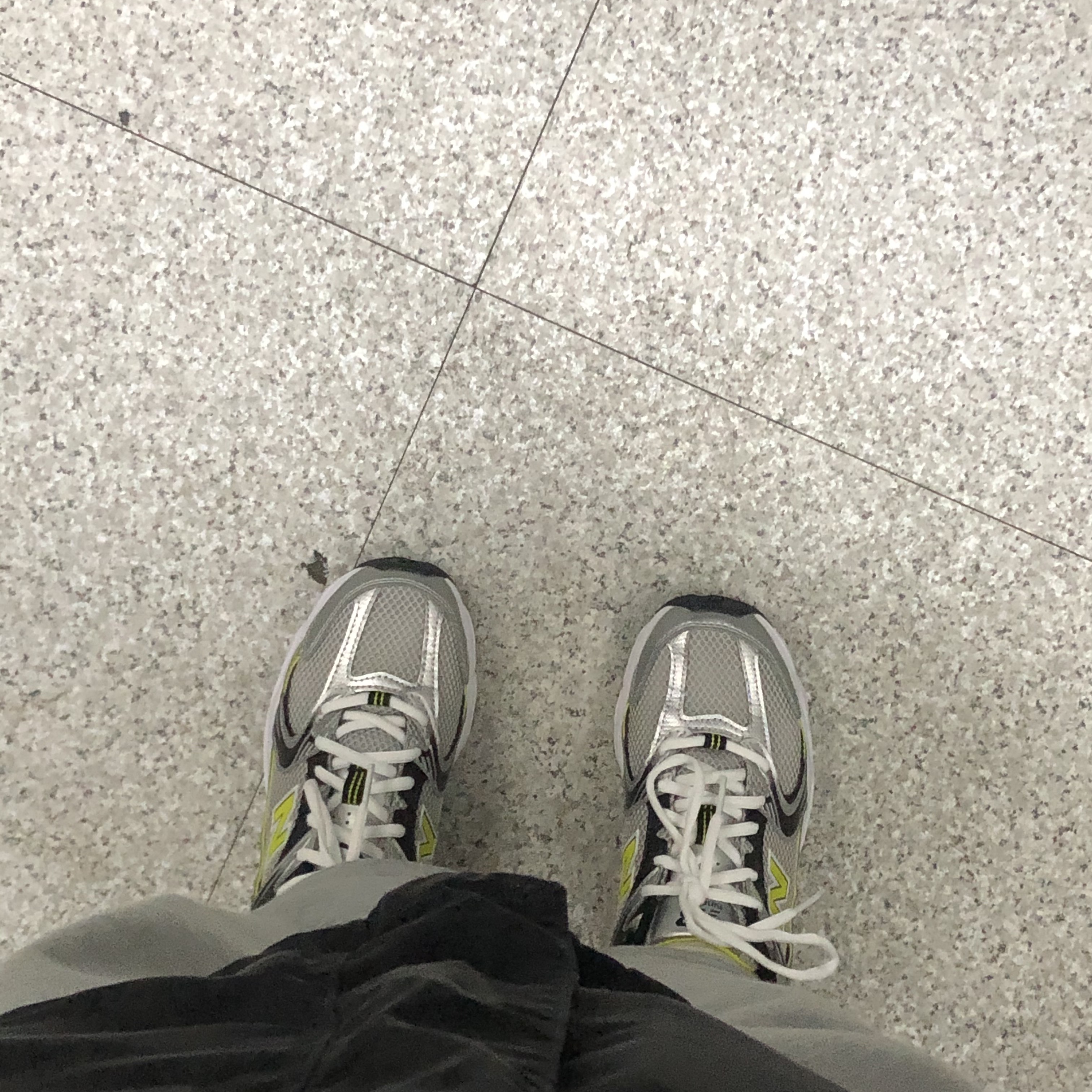 New Balance 530 Silver 착용 스타일 - 1