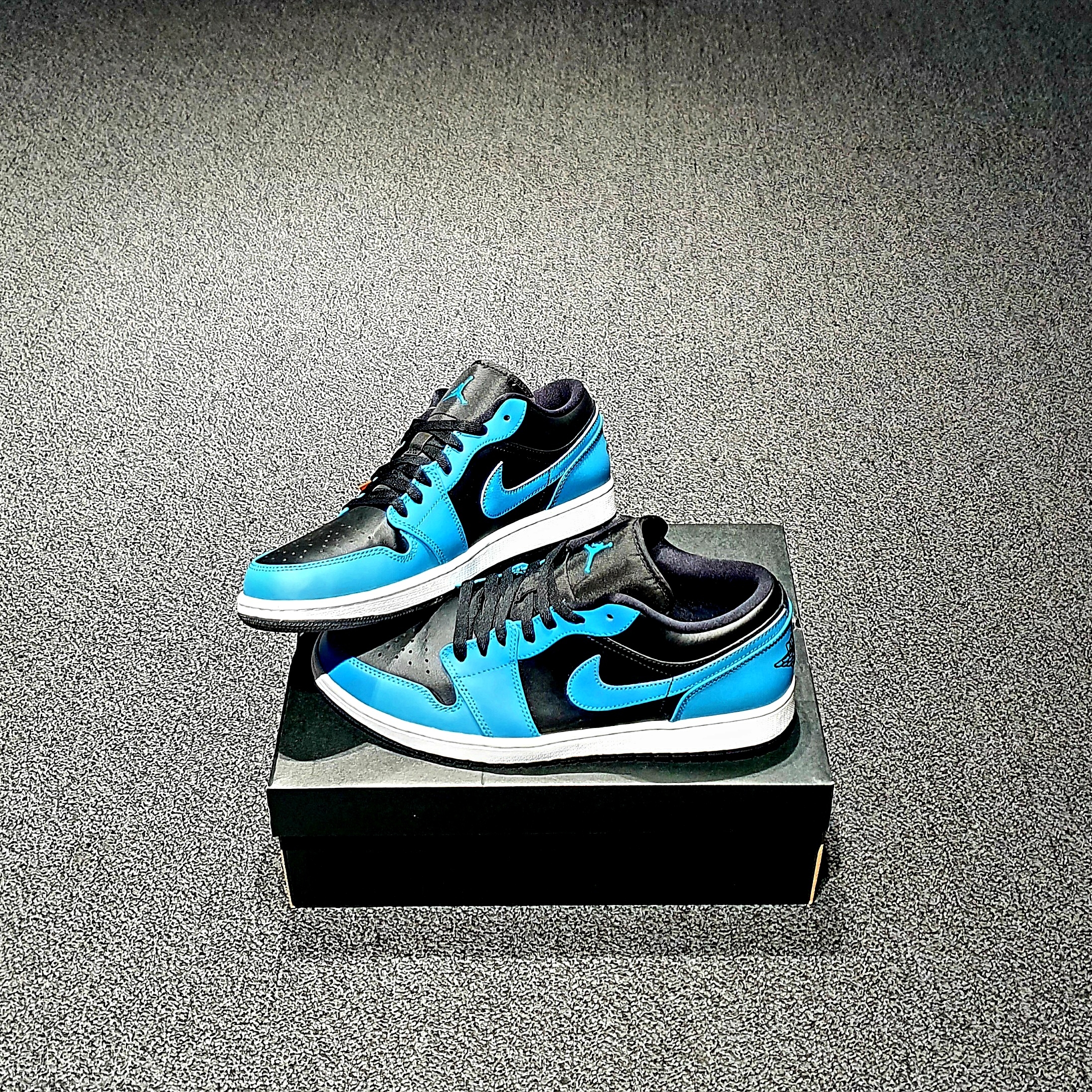 Jordan 1 Low Laser Blue 착용 스타일