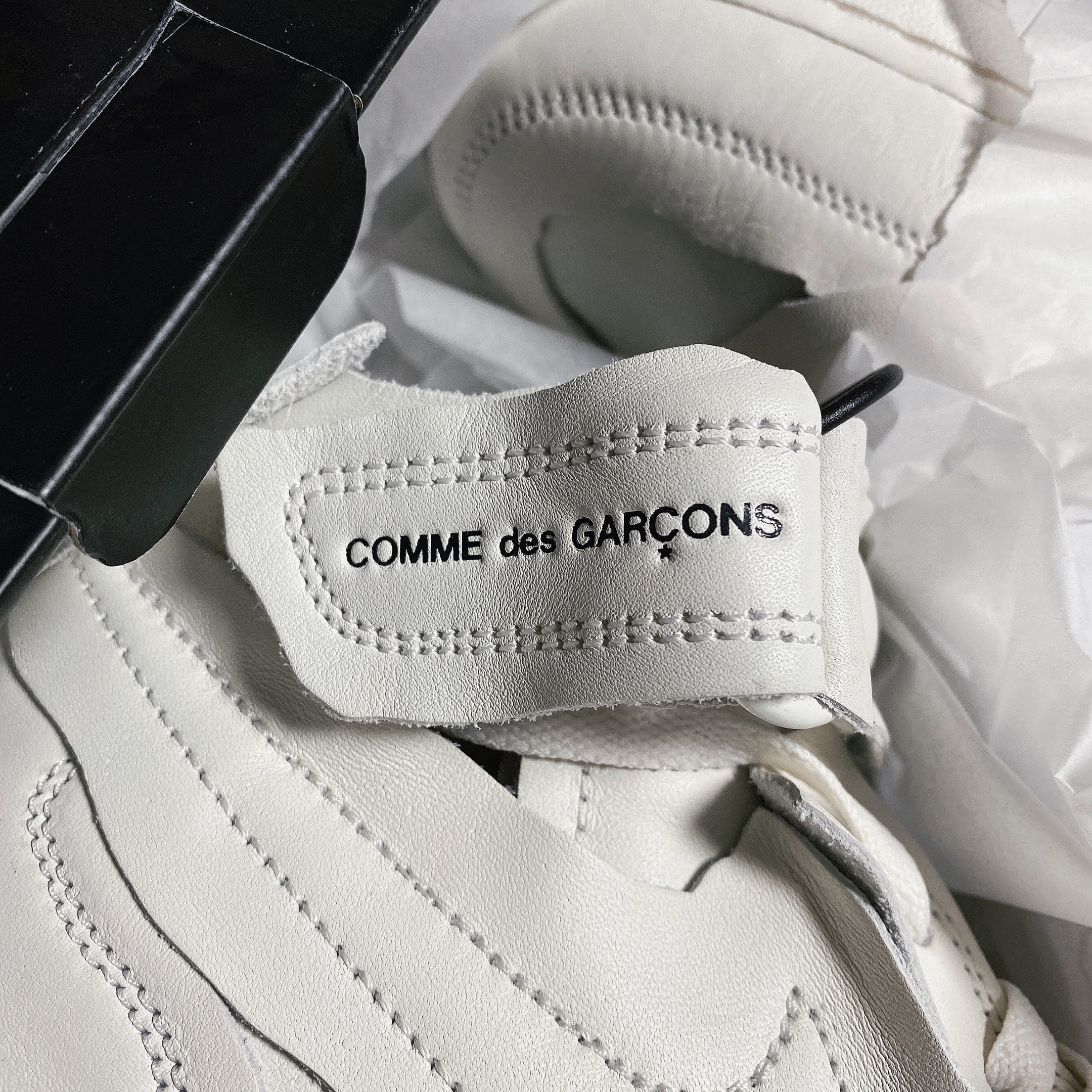 Nike x Comme des Garcons Homme Plus Air Force Mid White 착용 스타일