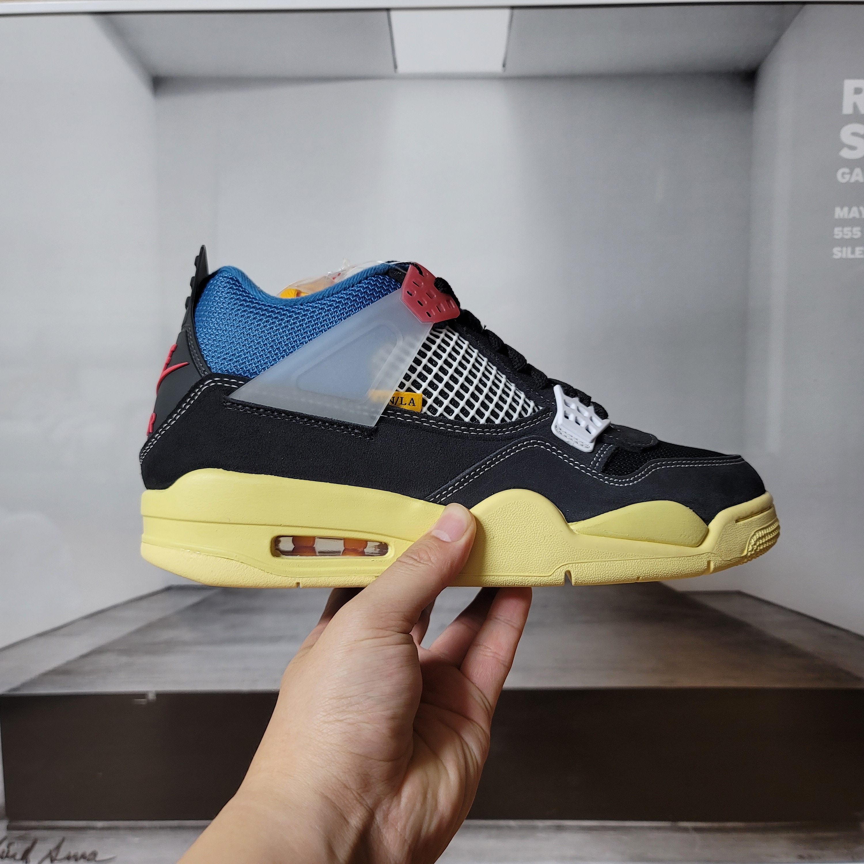 Jordan 4 x Union Retro Off Noir 착용 스타일