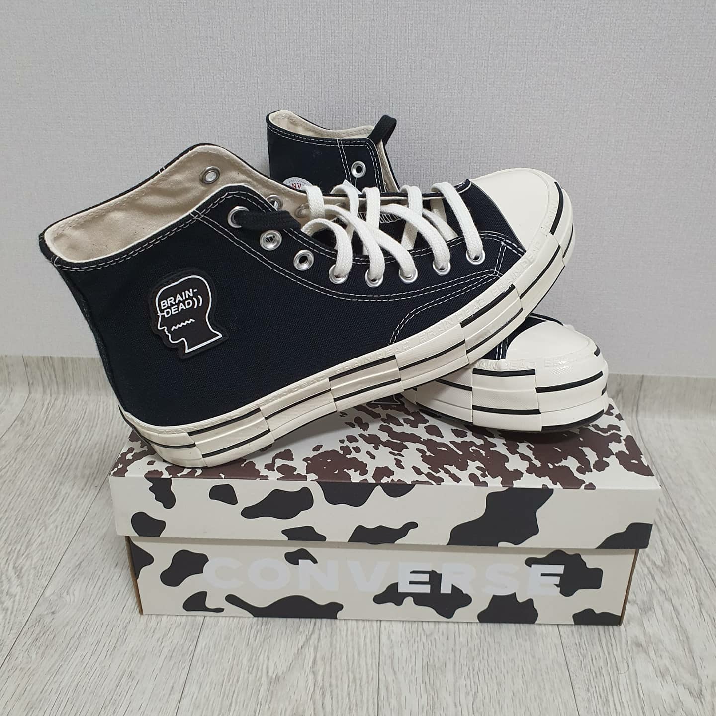 Converse x Brain Dead Chuck 70 Hi Black 착용 스타일 - 1
