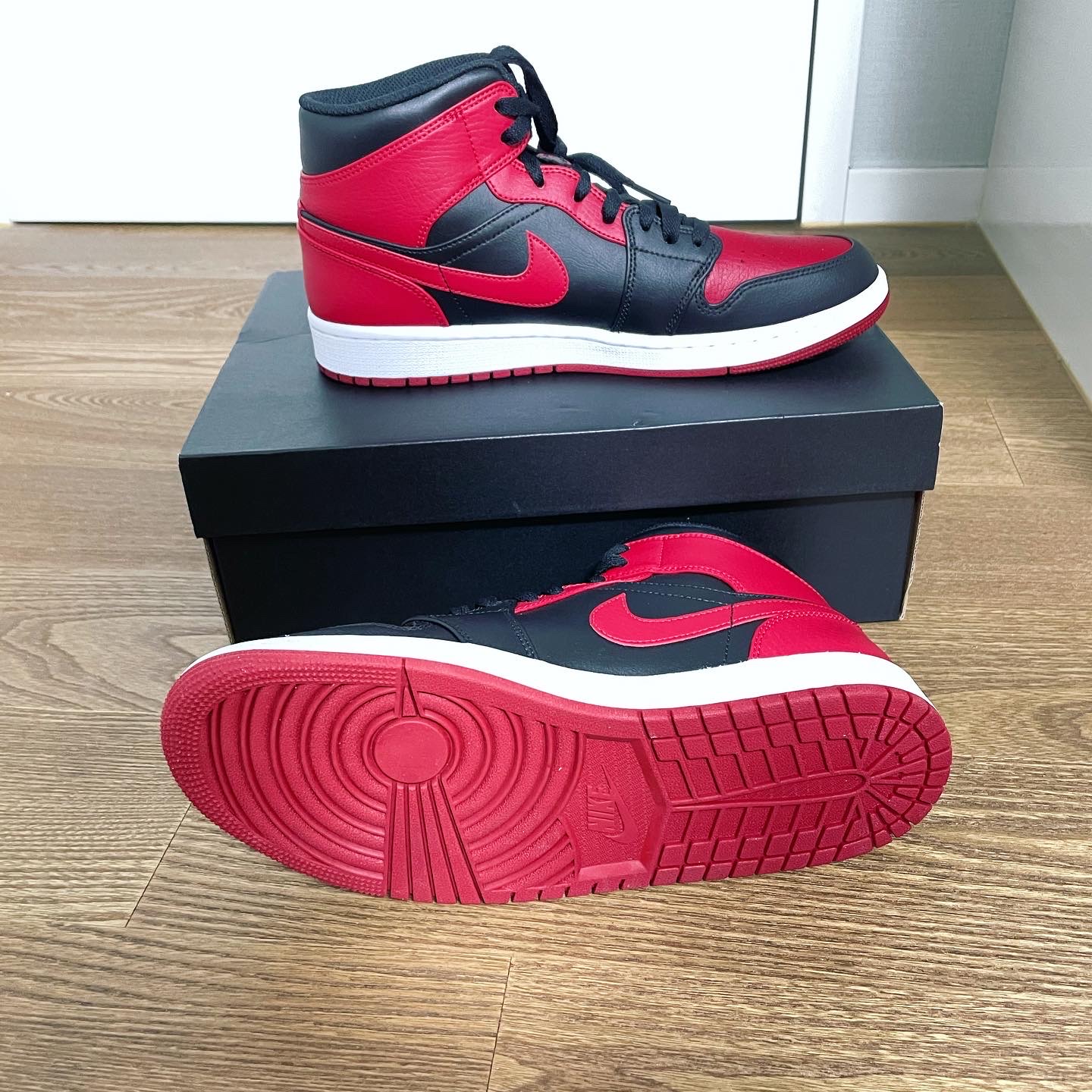 Jordan 1 Mid Bred Banned 2020 착용 스타일 - 2