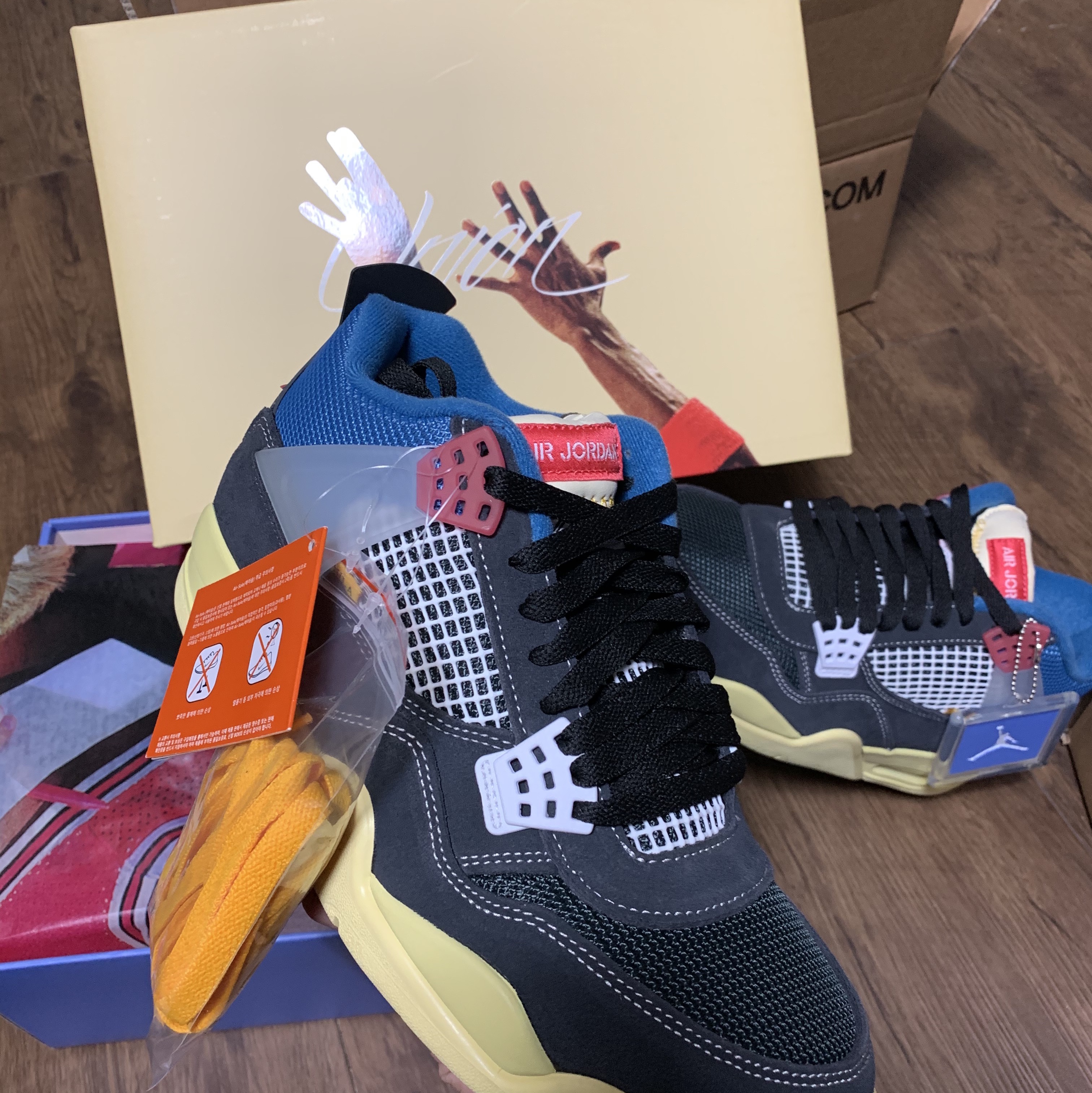 Jordan 4 x Union Retro Off Noir 착용 스타일 - 2