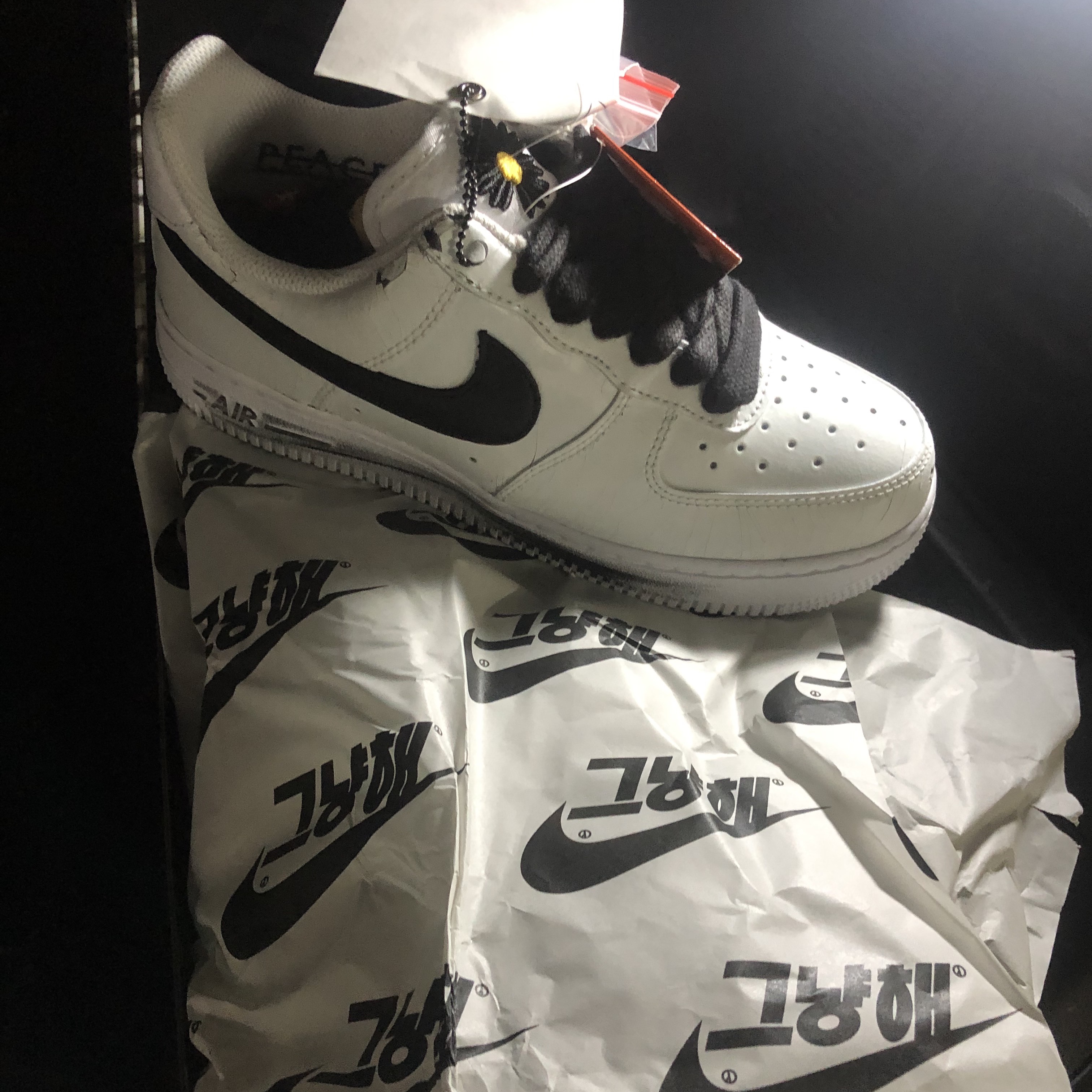 Nike x Peaceminusone Air Force 1 Low Para-Noise 2.0 착용 스타일