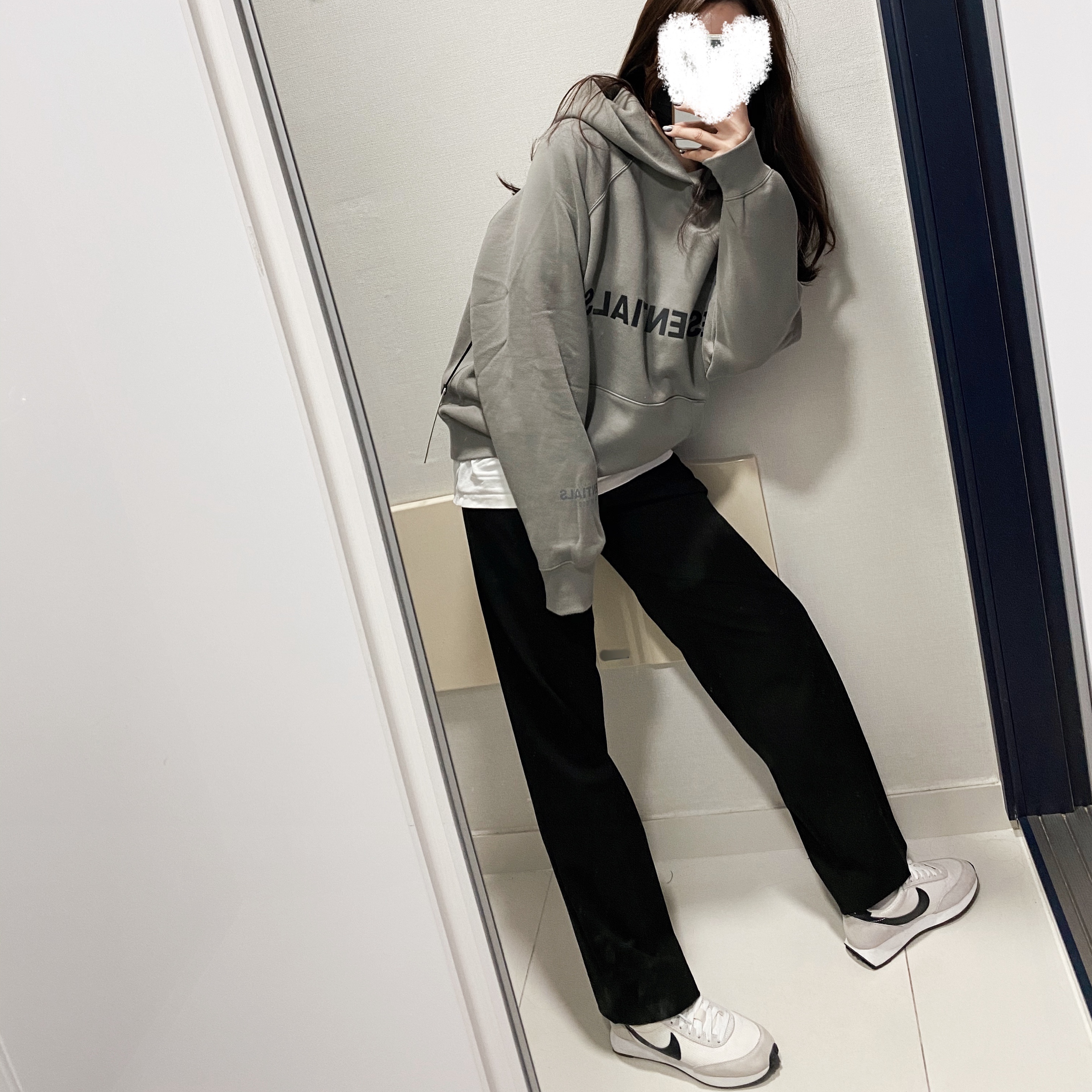 Nike Air Tailwind 79 White Phantom Black, Essentials 3D Silicon Applique Pullover Hoodie Gray Flannel/Charcoal - 20SS 착용 스타일 - 2