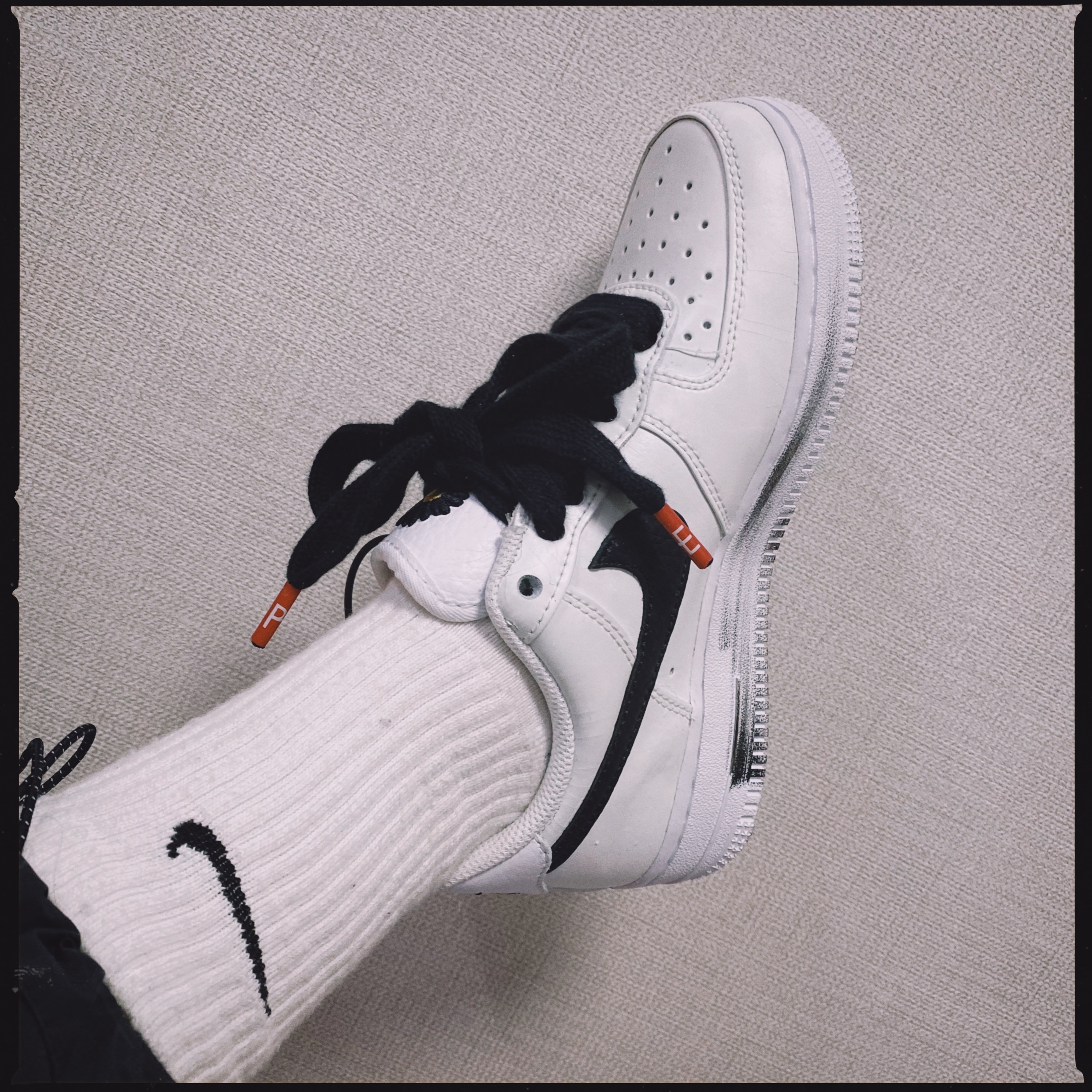 Nike x Peaceminusone Air Force 1 Low Para-Noise 2.0 착용 스타일 - 3