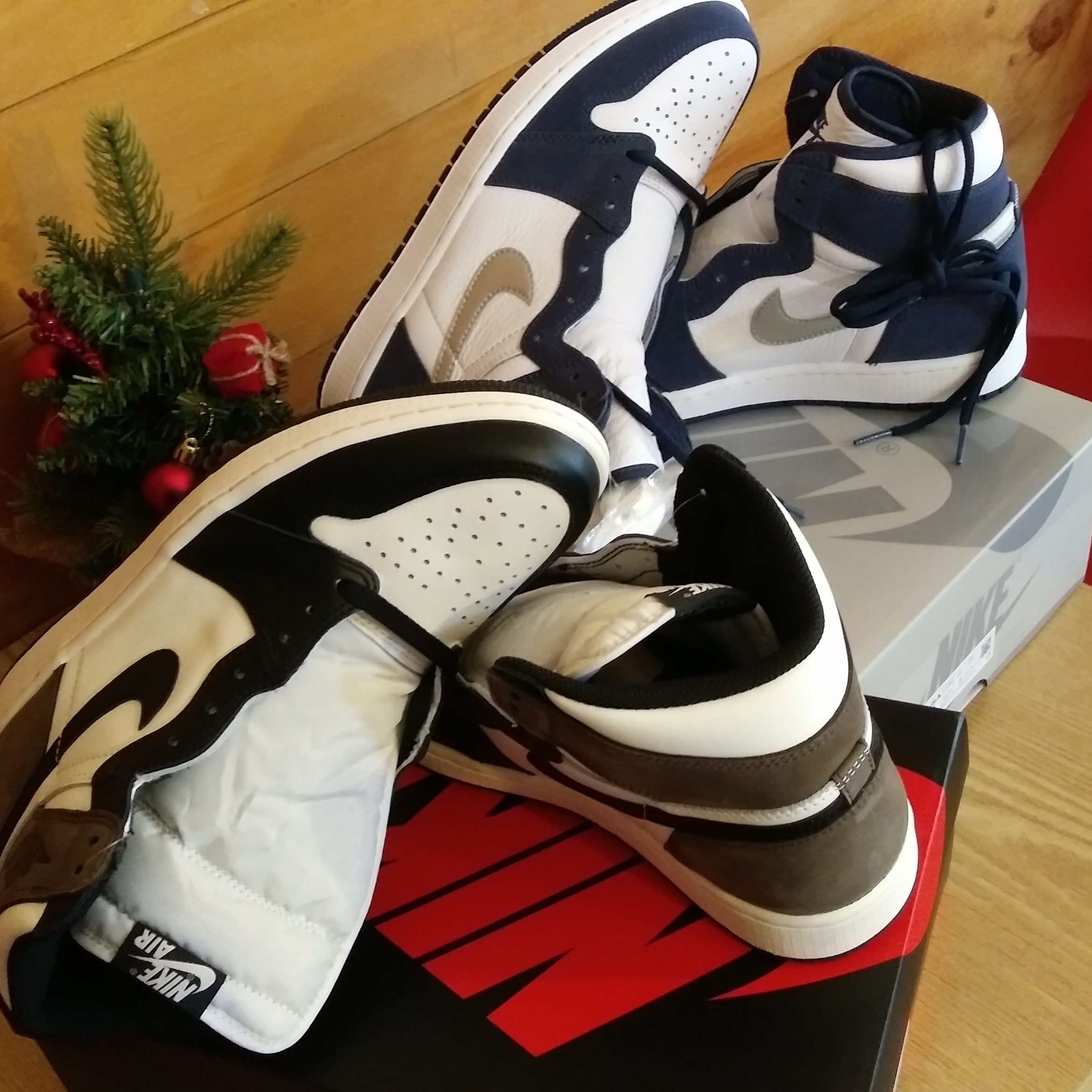 Jordan 1 Retro High OG Black Mocha, Jordan 1 Retro High OG CO.JP Midnight Navy 착용 스타일 - 2