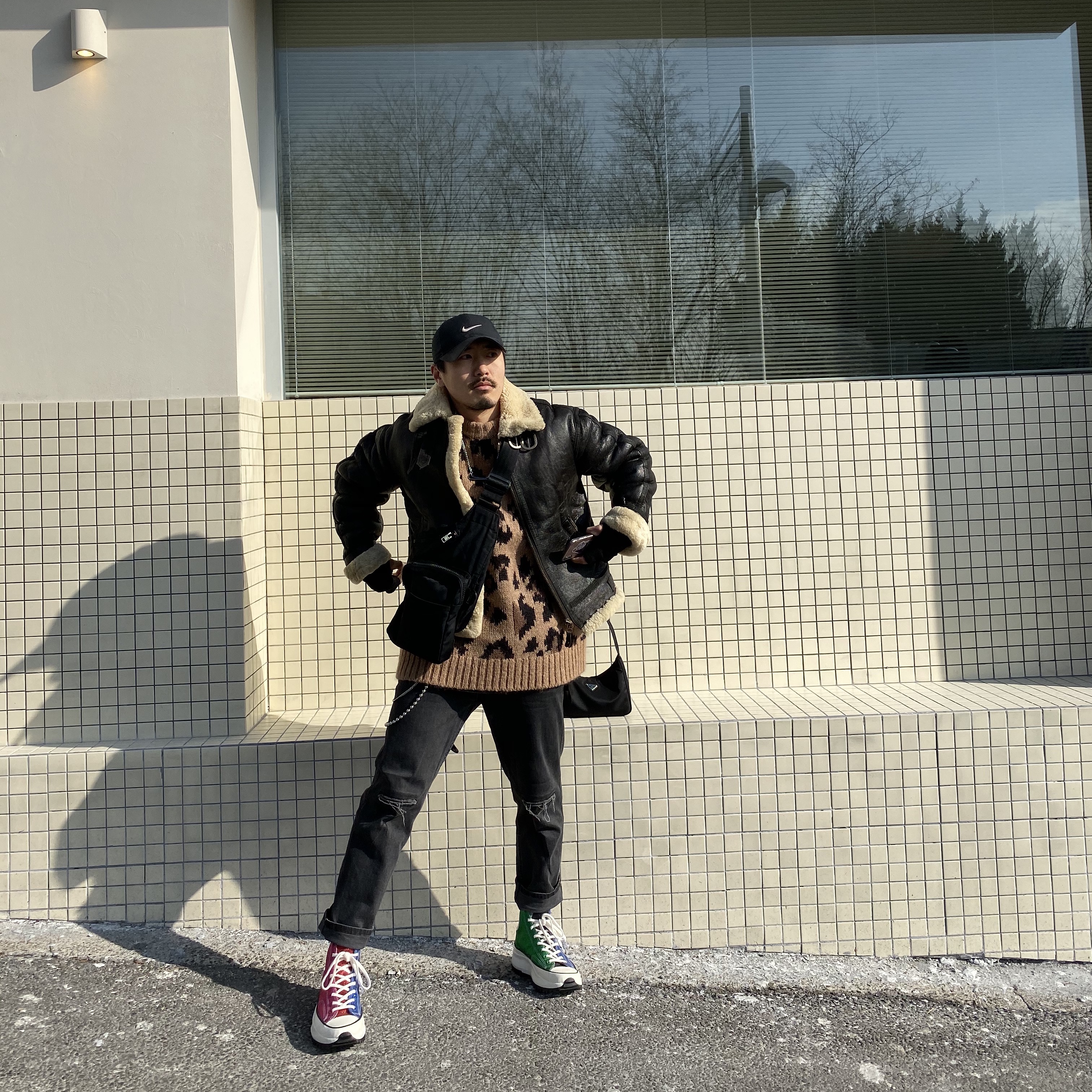 Converse x JW Anderson Run Star Hike Hi Glitter 착용 스타일 - 2
