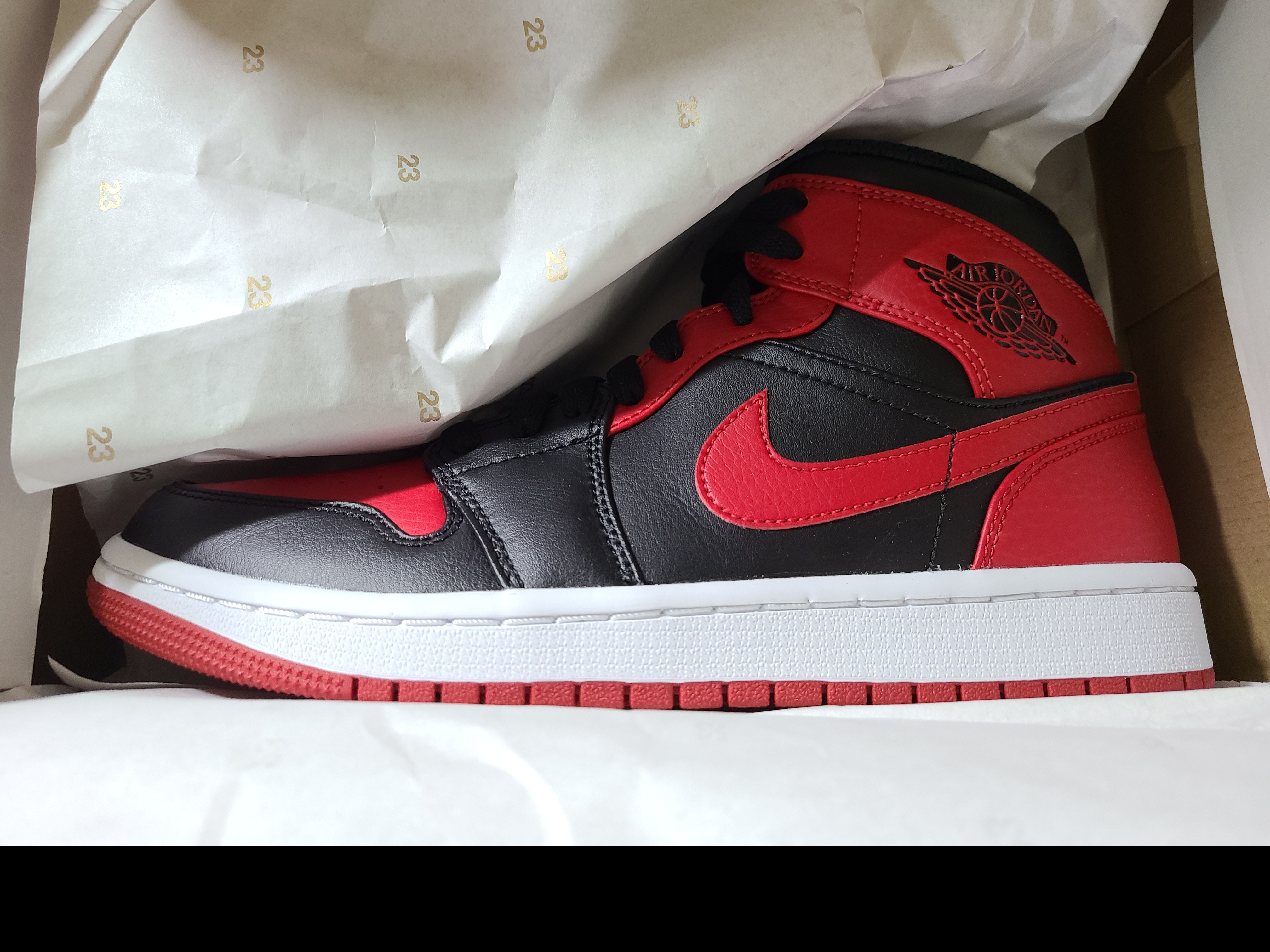 Jordan 1 Mid Bred Banned 2020 착용 스타일