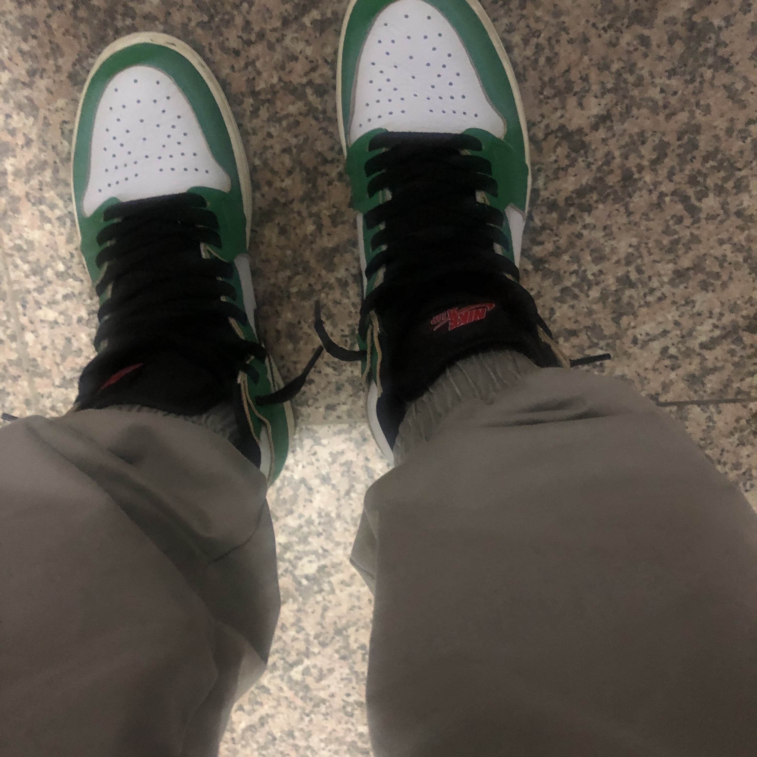 (W) Jordan 1 Retro High OG Lucky Green 착용 스타일