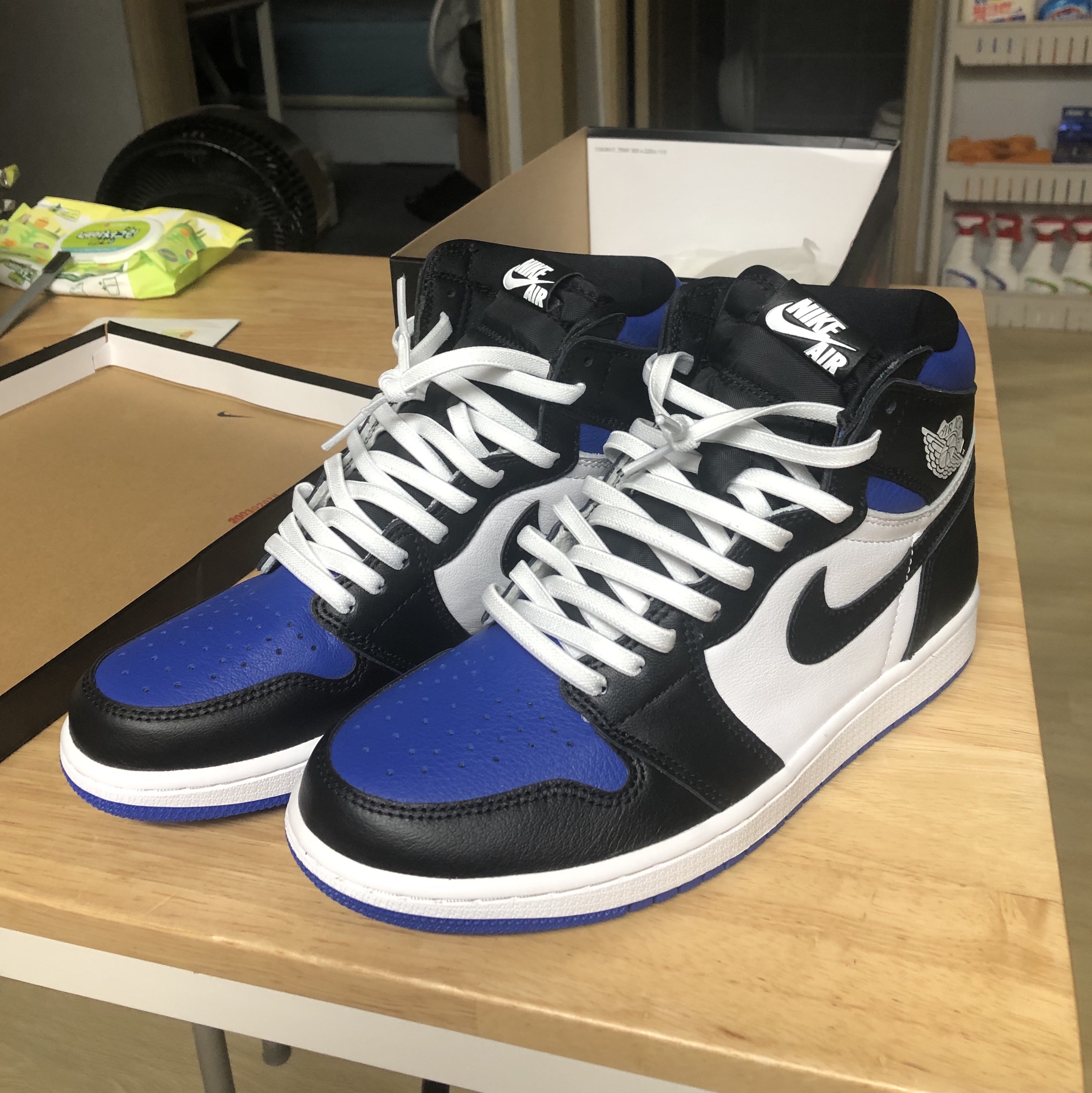 Jordan 1 Retro High OG Royal Toe 착용 스타일