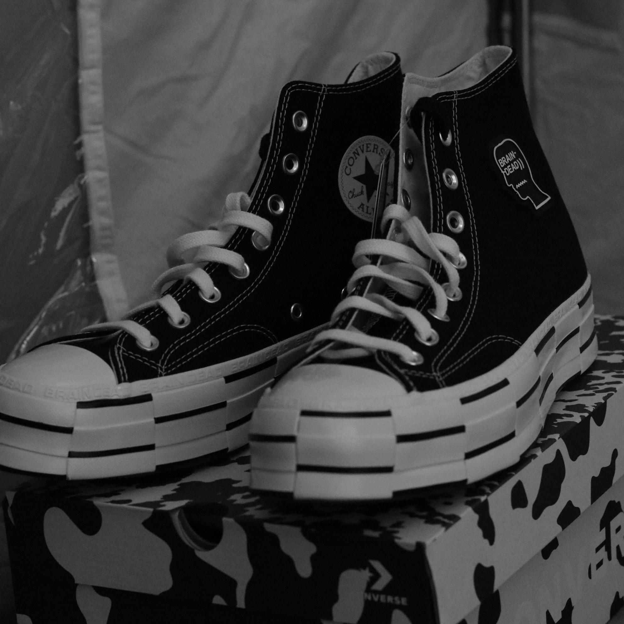 Converse x Brain Dead Chuck 70 Hi Black 착용 스타일 - 1