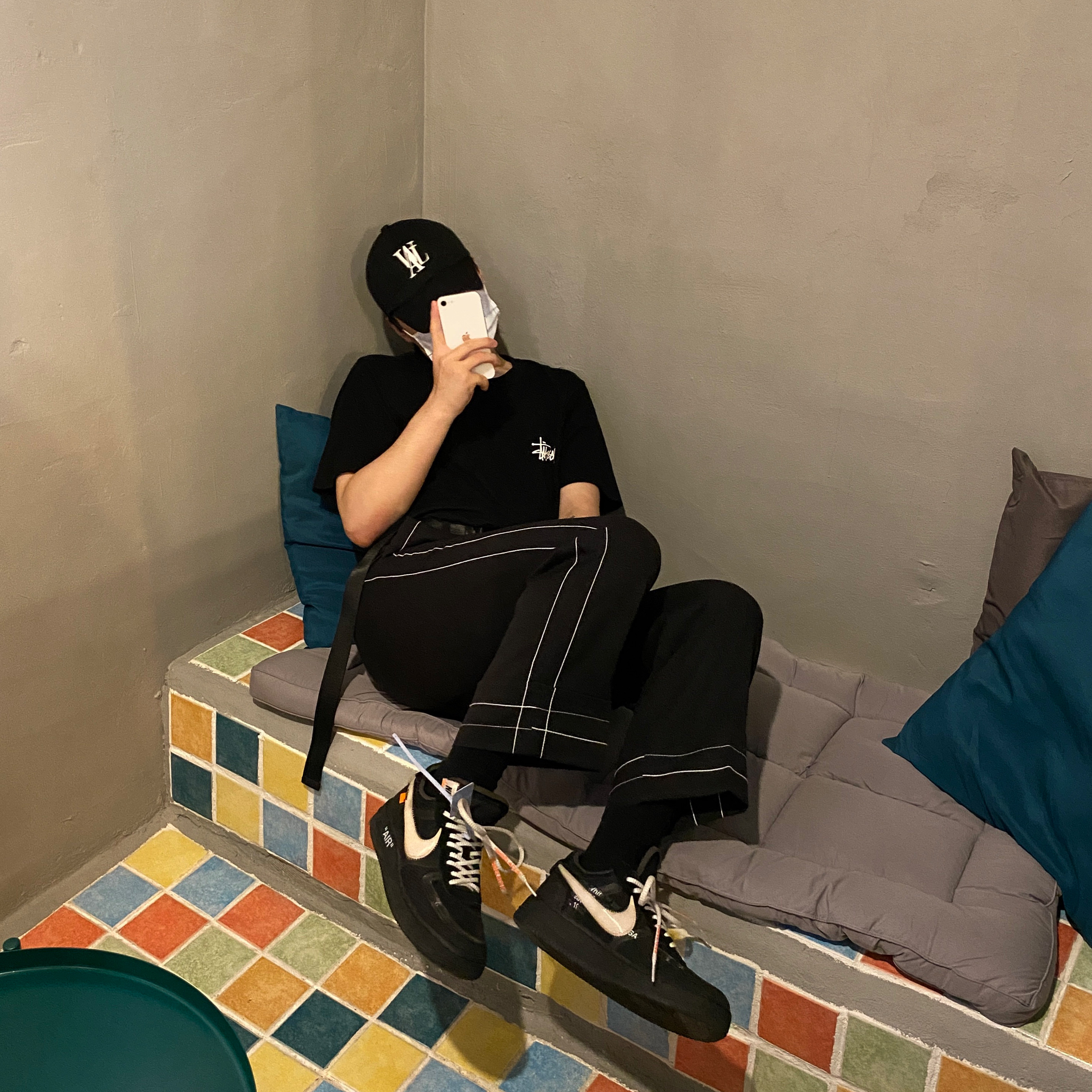 Nike x Off-White Air Force 1 Low Black White 착용 스타일