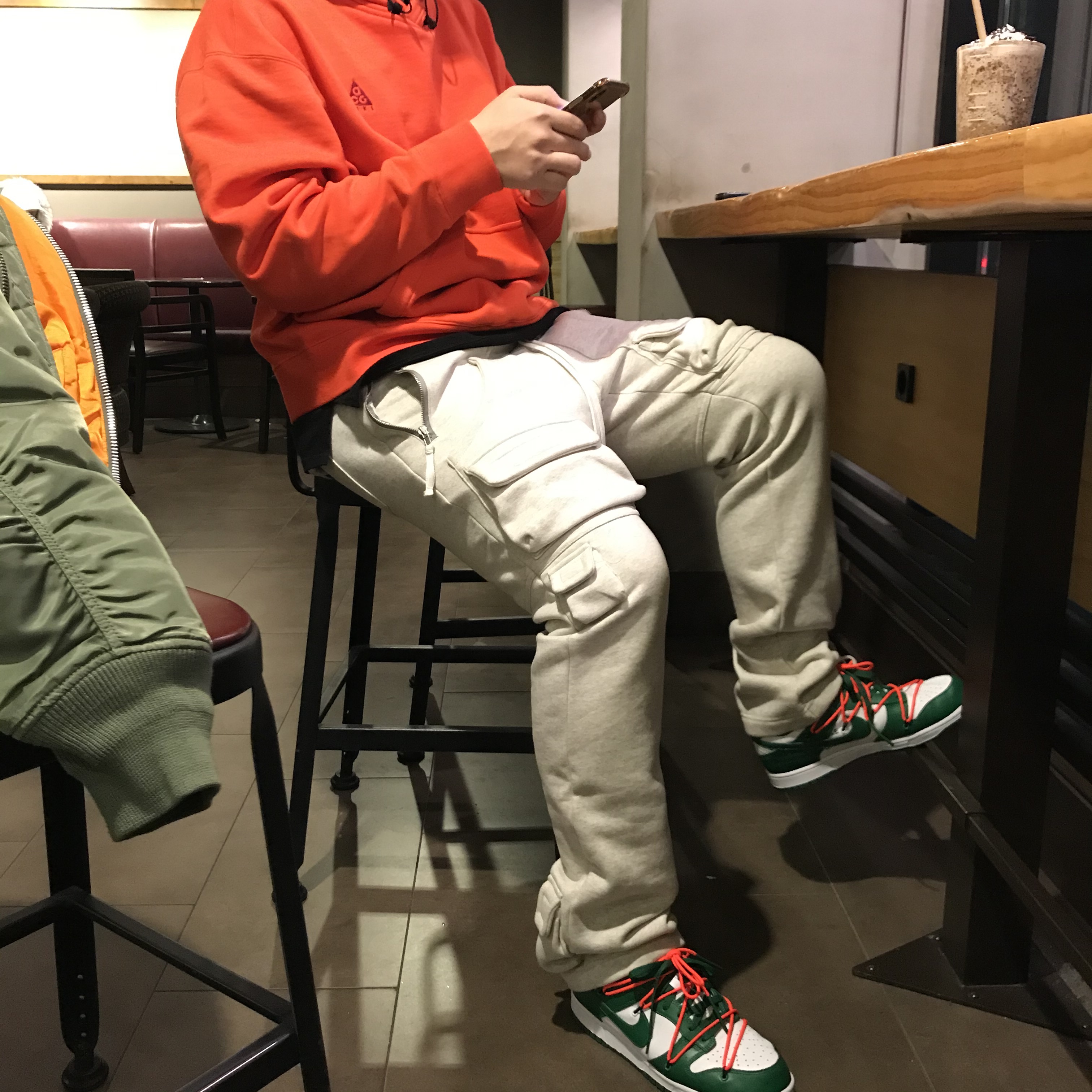 Nike x Off-White Dunk Low Pine Green 착용 스타일