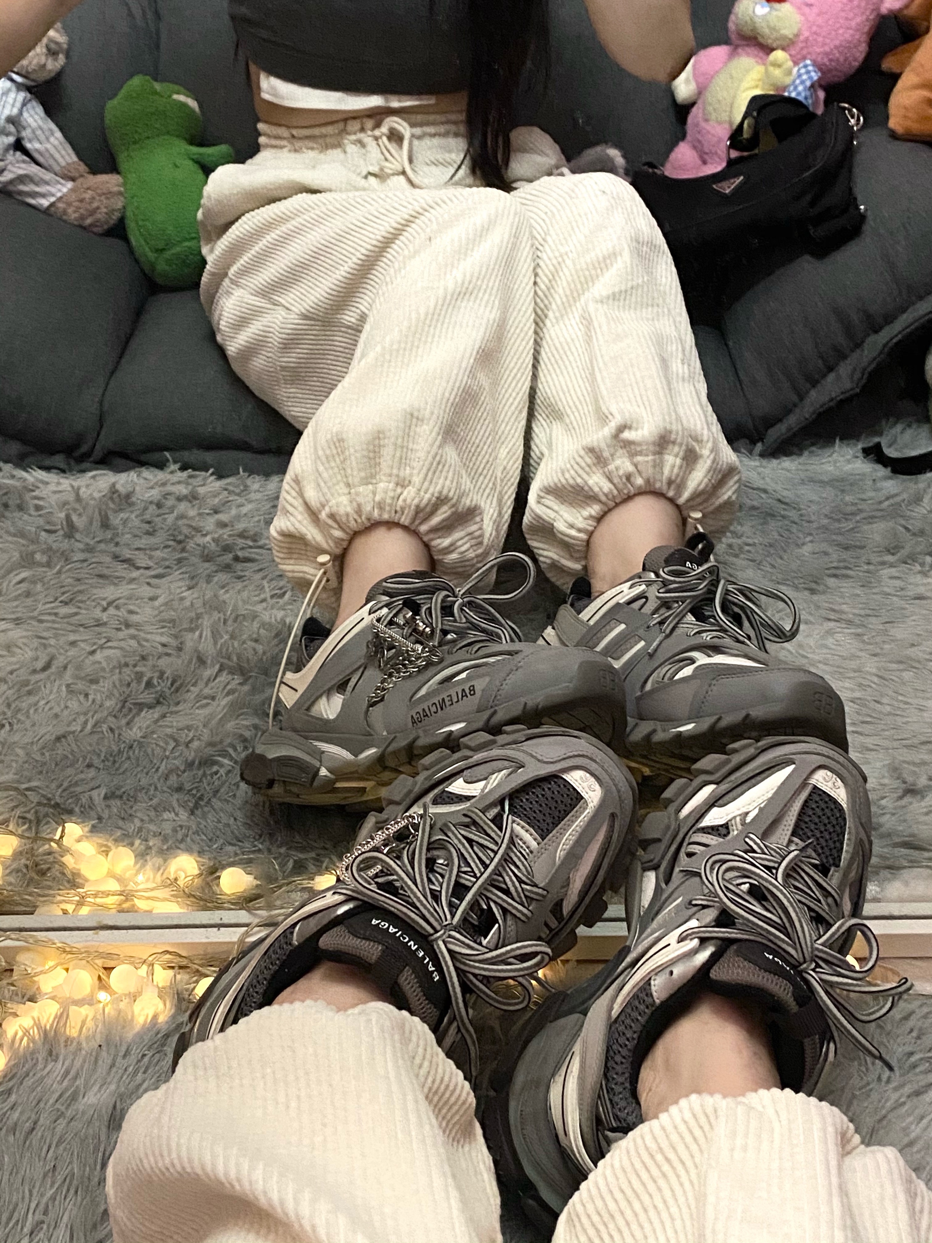 Balenciaga Track Sneakers Grey White 2019 착용 스타일 - 5