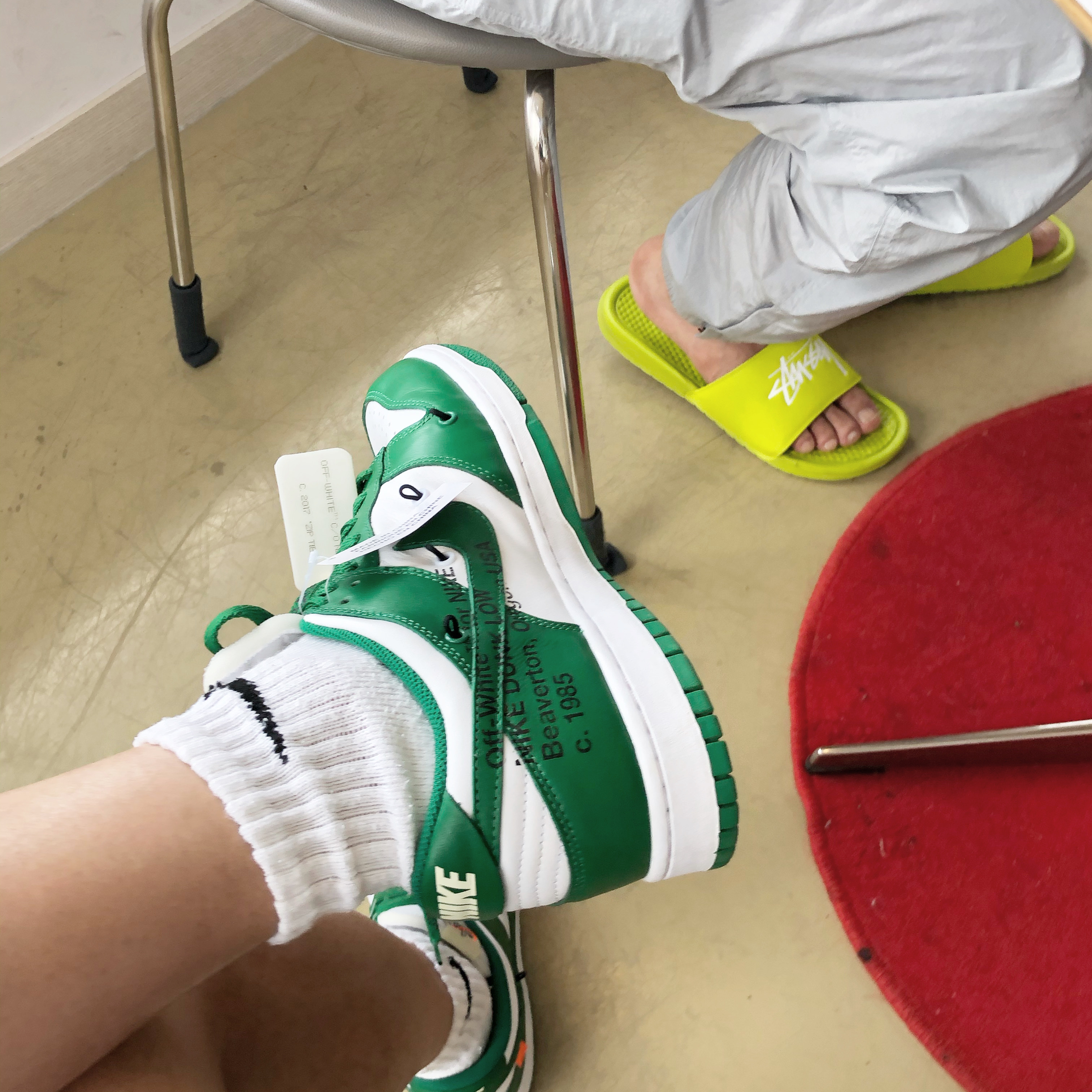 Nike x Off-White Dunk Low Pine Green 착용 스타일