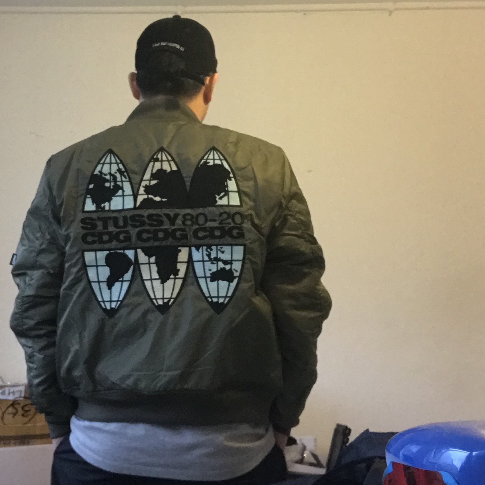 Stussy x CDG MA-1 Jacket Olive 착용 스타일
