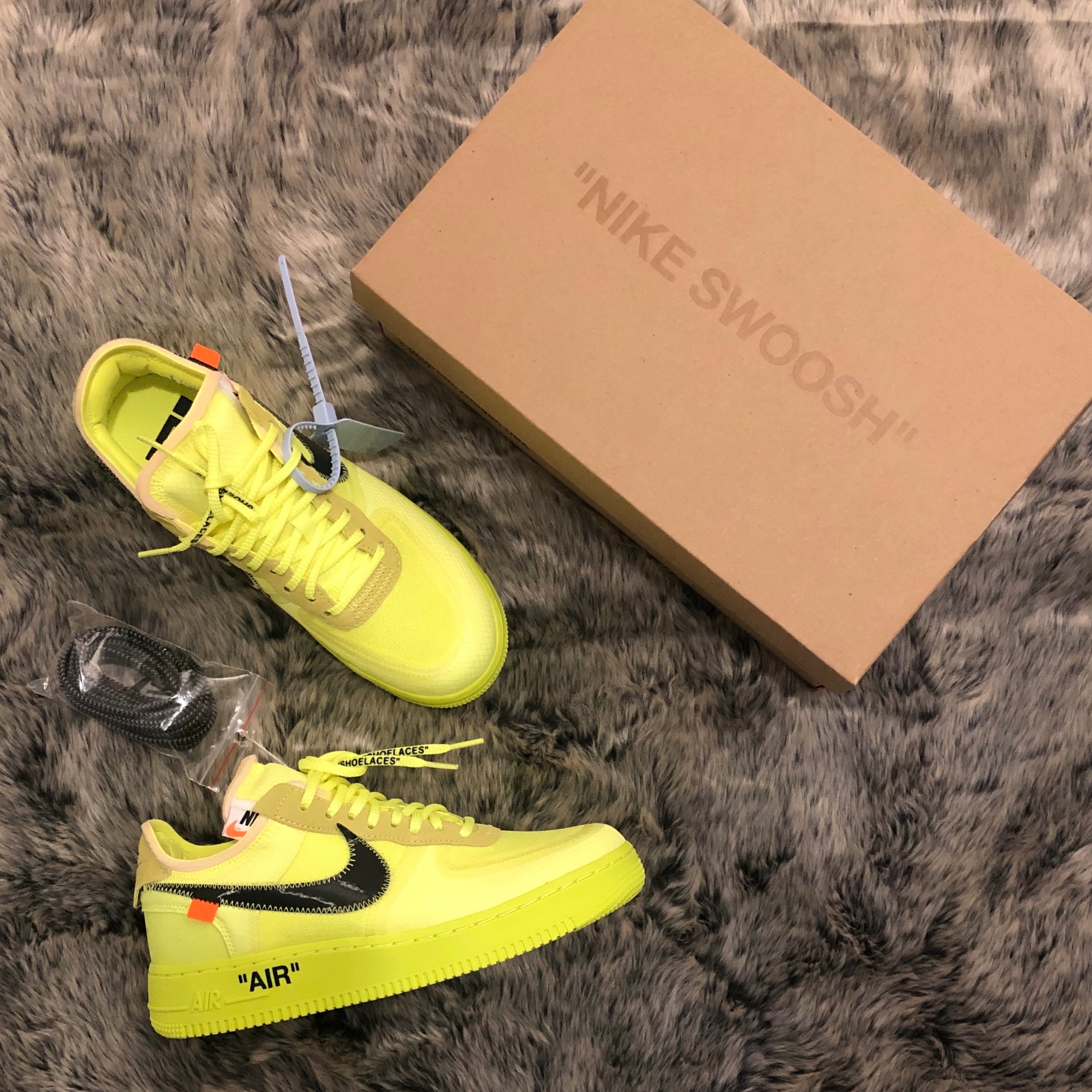 Nike x Off-White Air Force 1 Low Volt 착용 스타일
