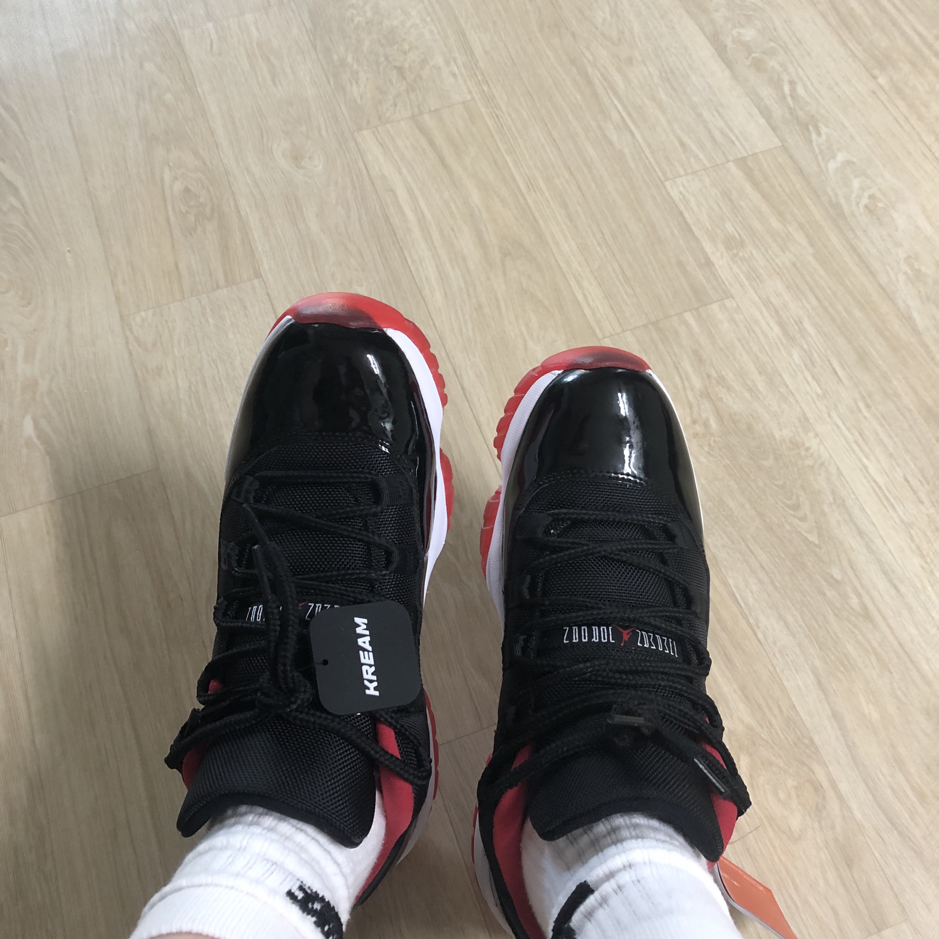 Jordan 11 Retro Low Bred 착용 스타일 - 3