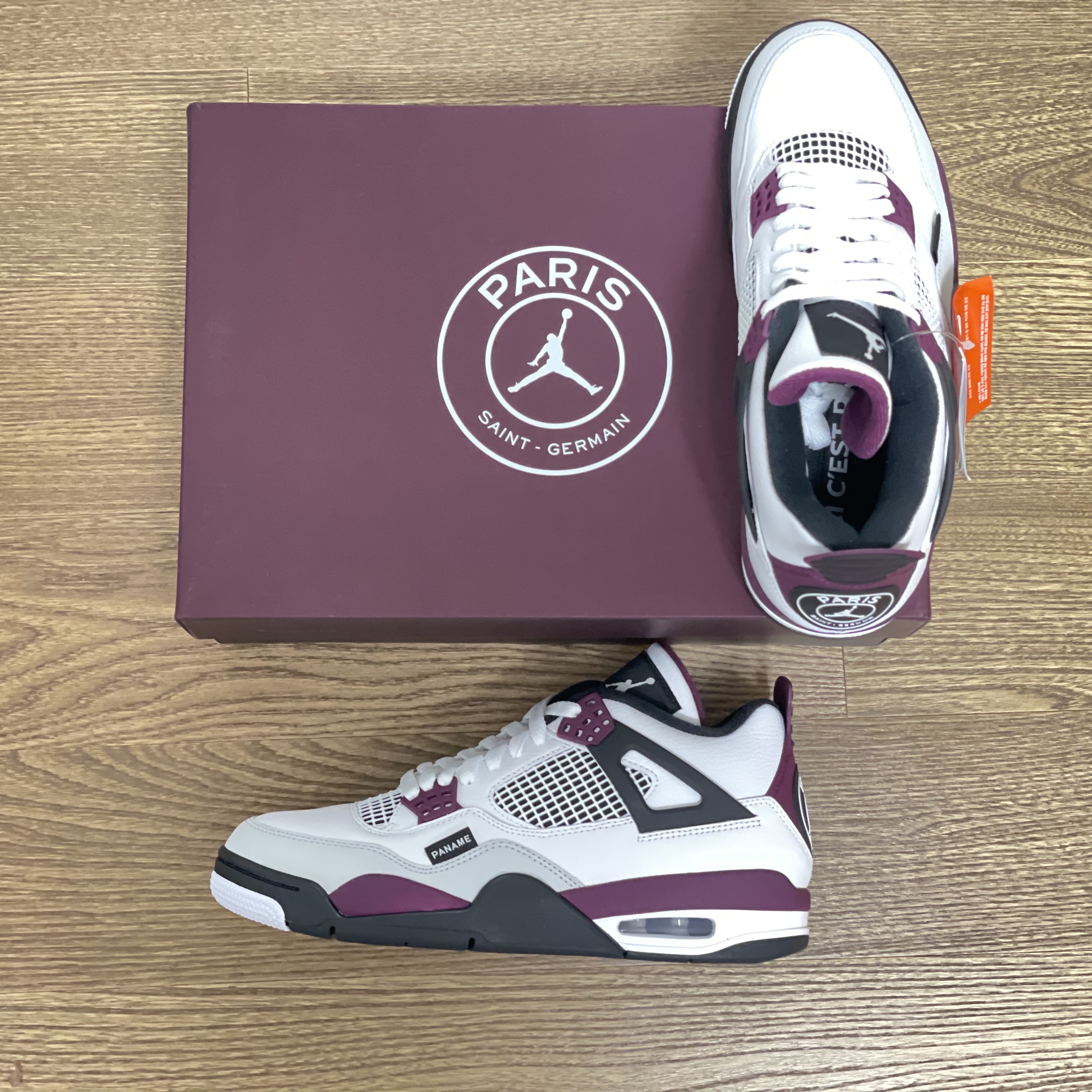 Jordan 4 x Paris Saint-Germain Retro Neutral Grey Bordeaux 착용 스타일 - 2