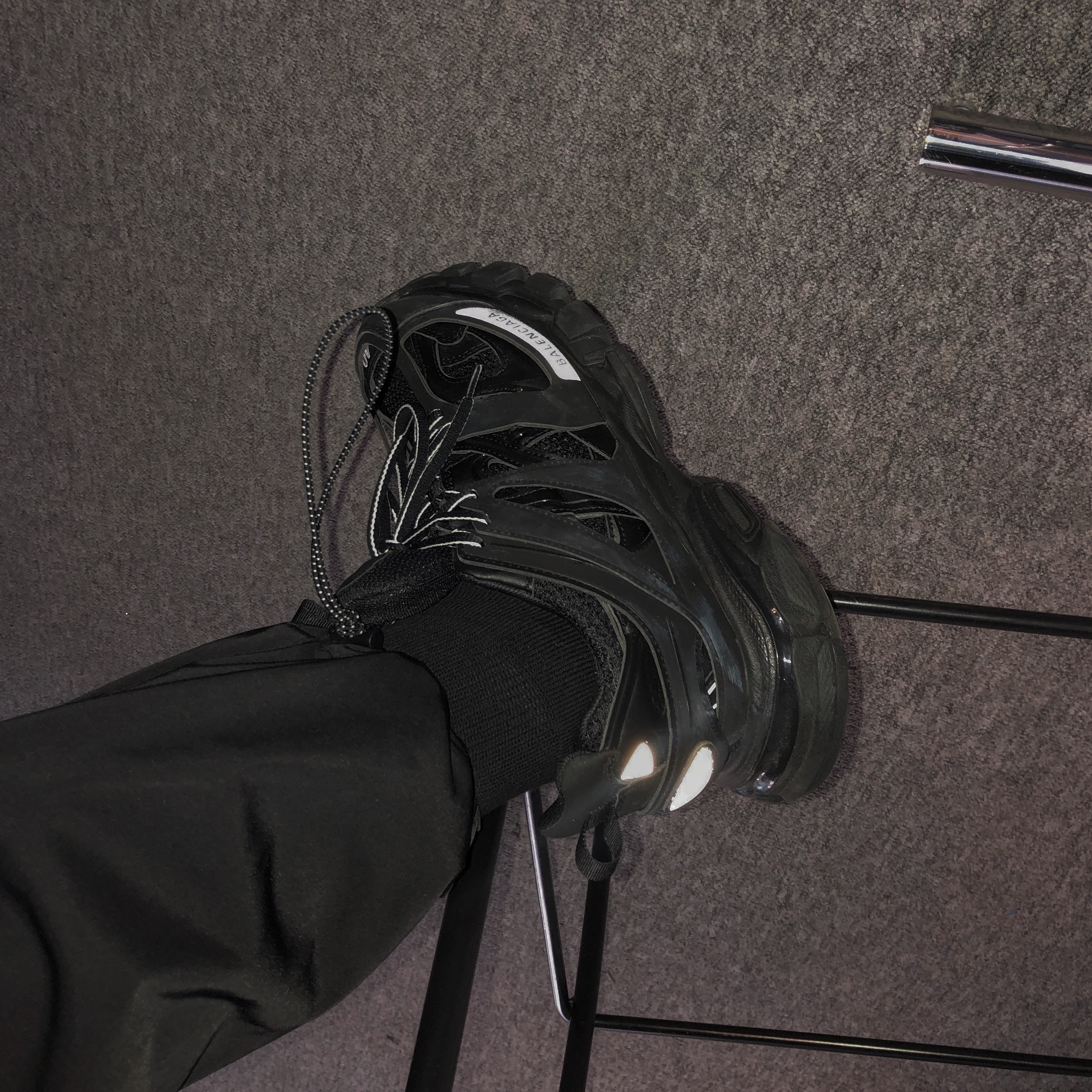 Balenciaga Track Sneakers Triple Black 착용 스타일